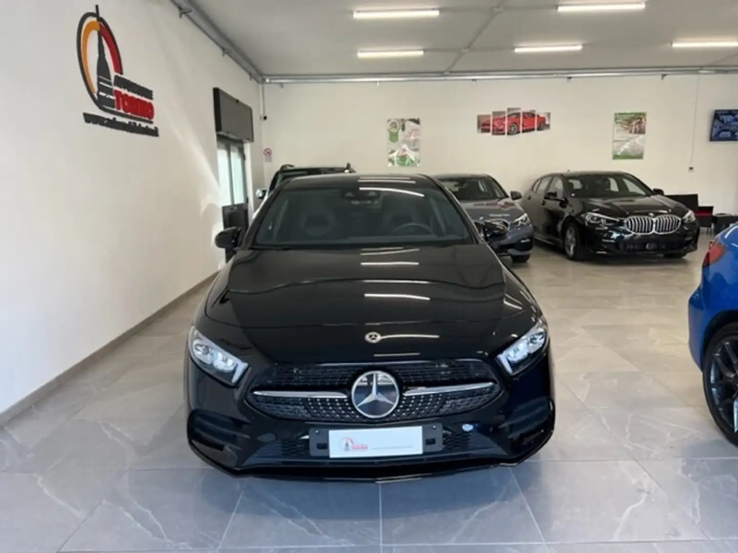 Mercedes-Benz A 200 A 200 d Automatic AMG Line Plus Чорний - 2