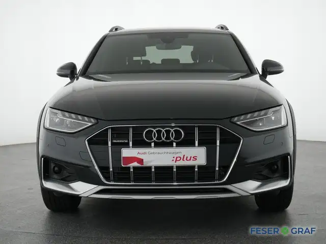 Audi A4 view 13