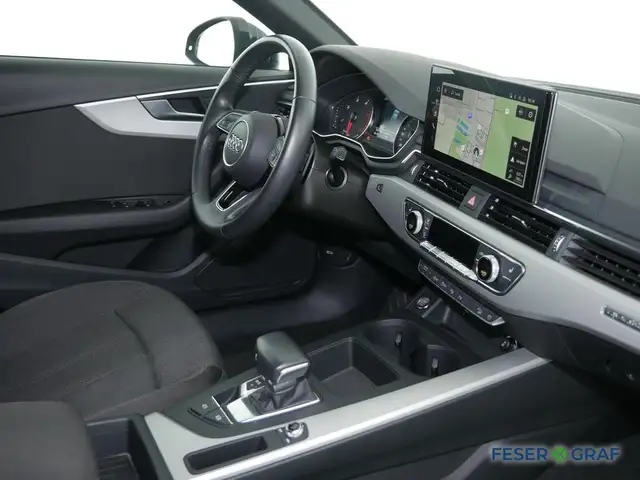 Audi A4 view 5