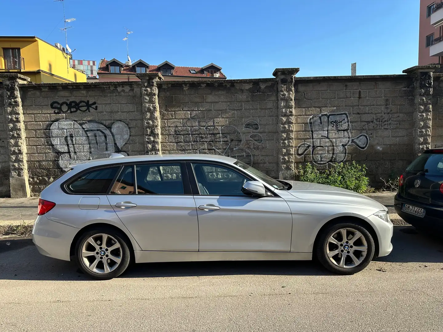 BMW 320 Serie 3 F31 2014Touring320d Touring Business auto Grijs - 2