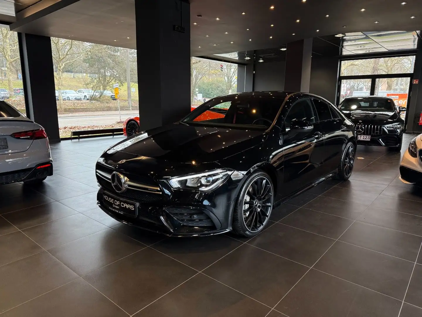 Mercedes-Benz CLA 35 AMG 4Matic*Ambiente*Kamera*Spurthalte*1Hd Noir - 1