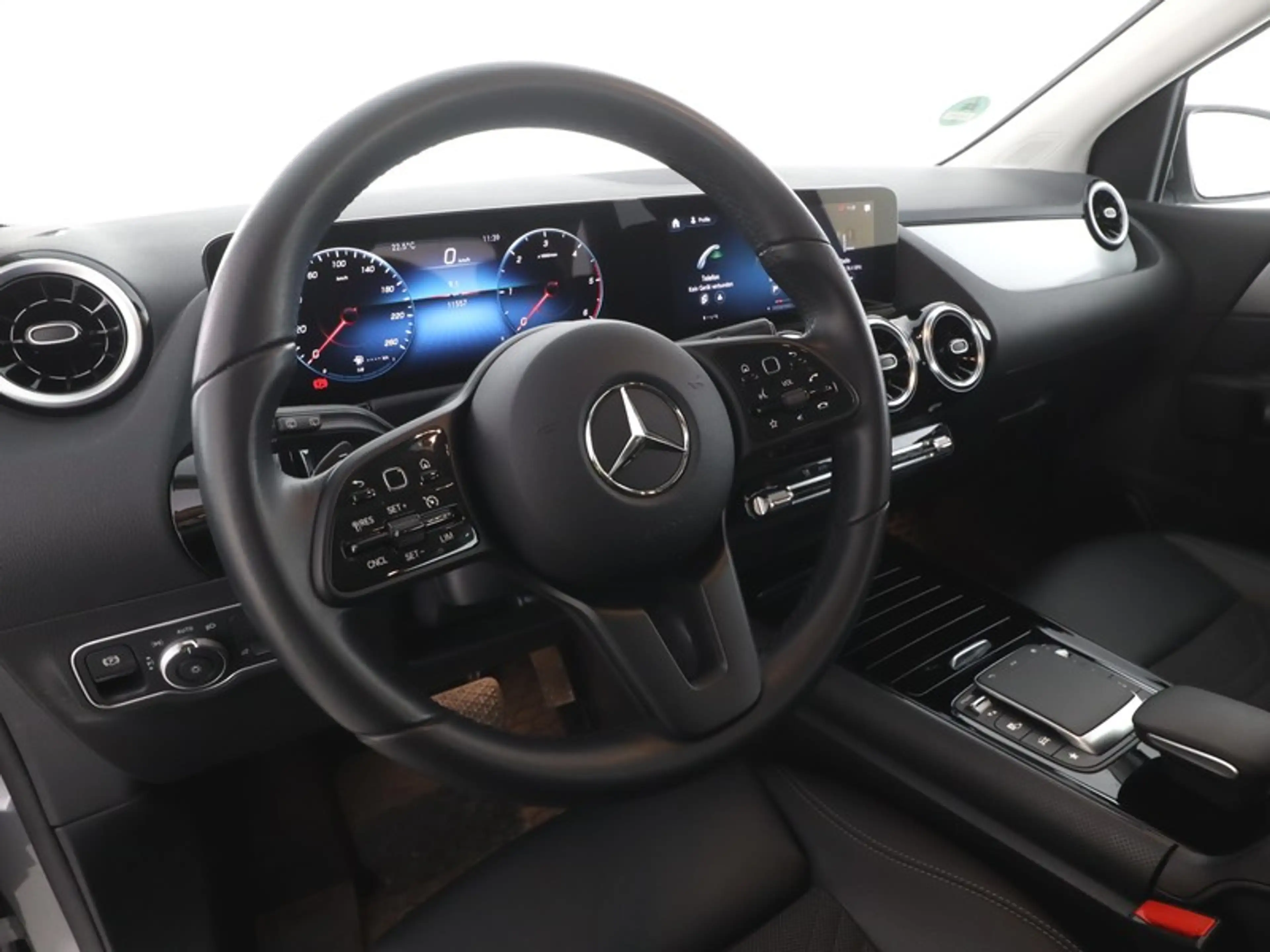 Mercedes-Benz B 220 d NAVI/LED/KAMERA — photo 6
