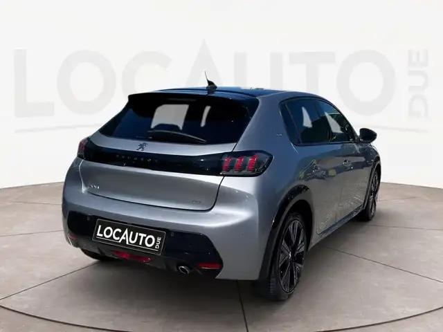 Peugeot 208 view 4