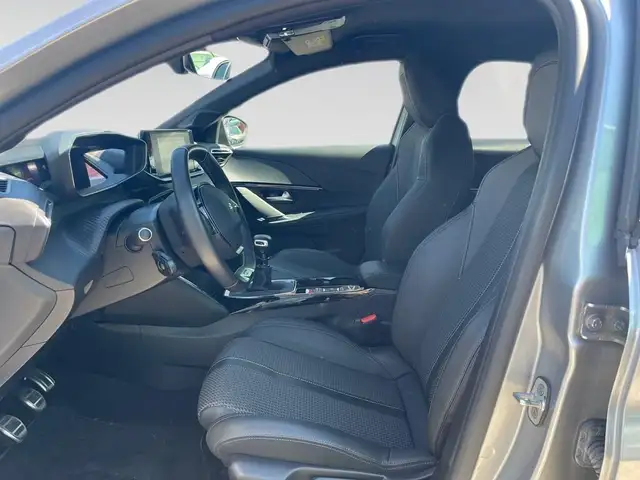 Peugeot 208 view 7