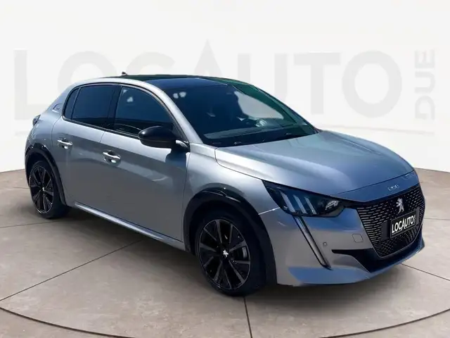 Peugeot 208 view 3