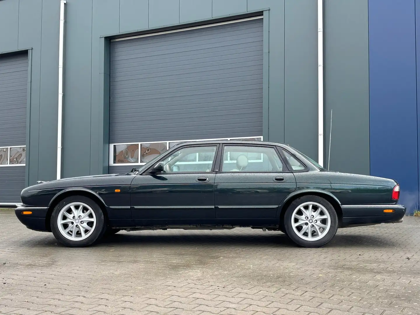 Jaguar XJ 3.2 V8 Executive | Goed onderhouden + Cruise contr Groen - 2