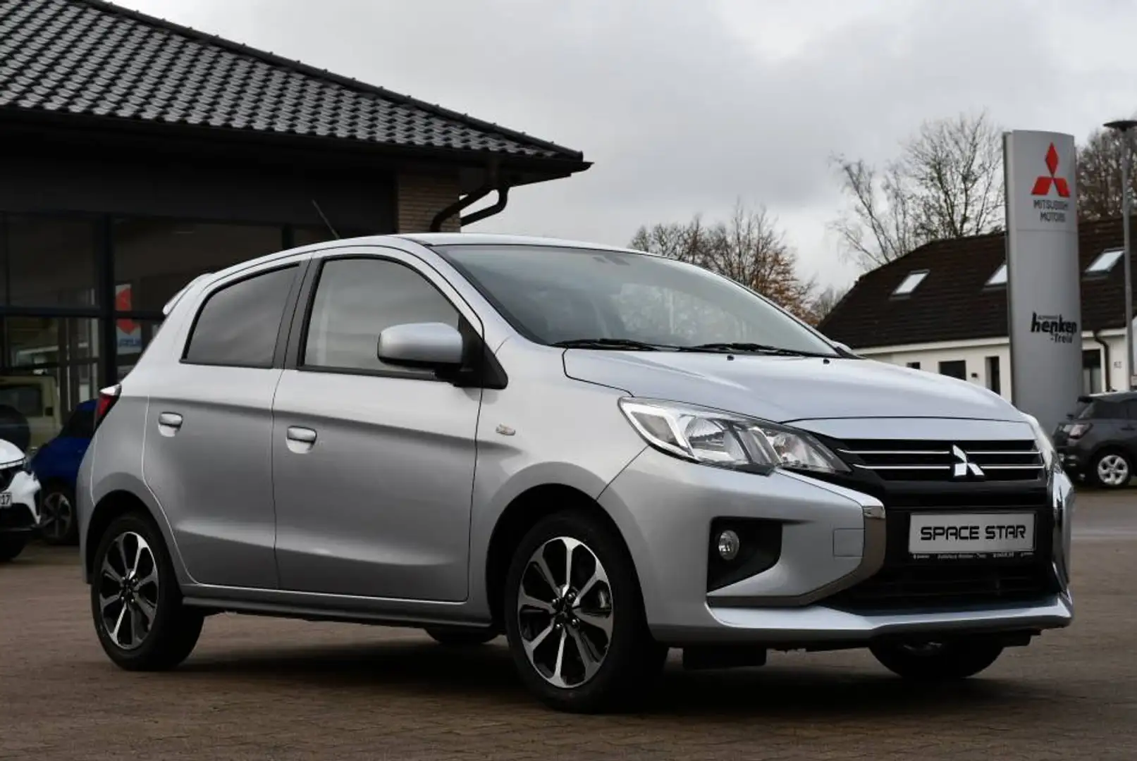Mitsubishi Space Star 1.2 CVT-Automatik Select+ Silber - 2