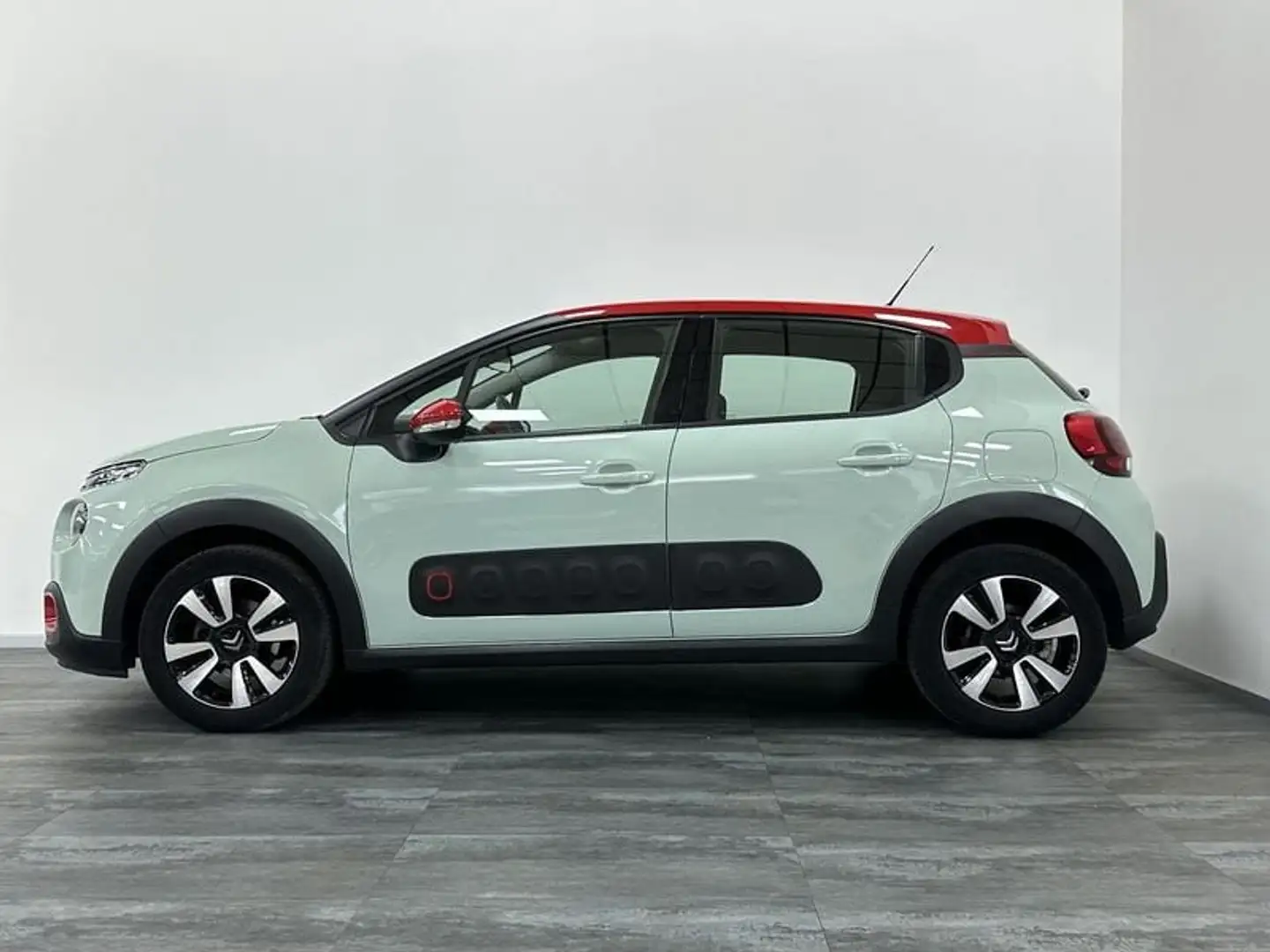 Citroen C3 BlueHDi 100 S&S Shine Verde - 2