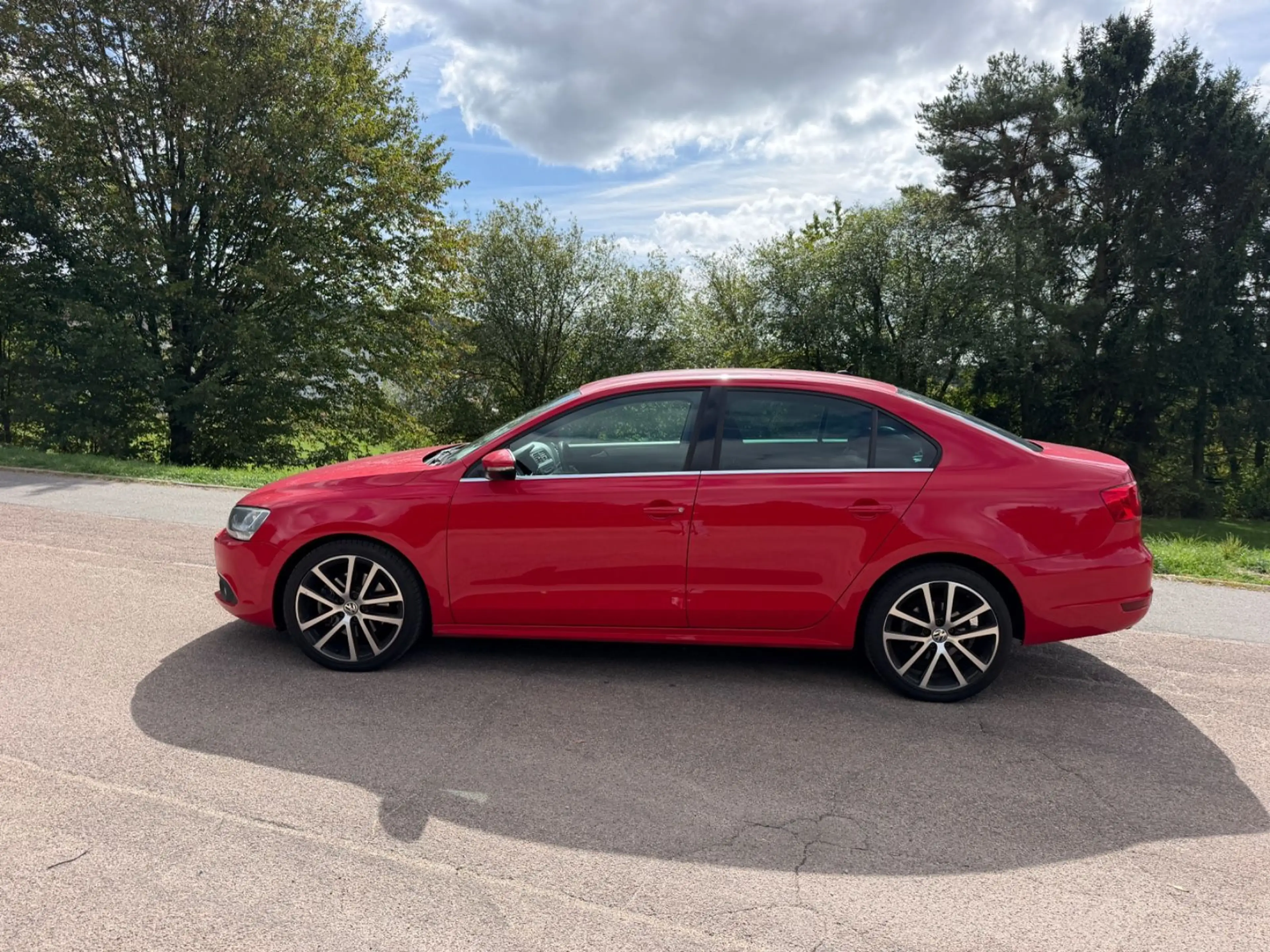 Volkswagen Jetta Highline, Sport-Paket, Bluetooth, 1. Hand — photo 5