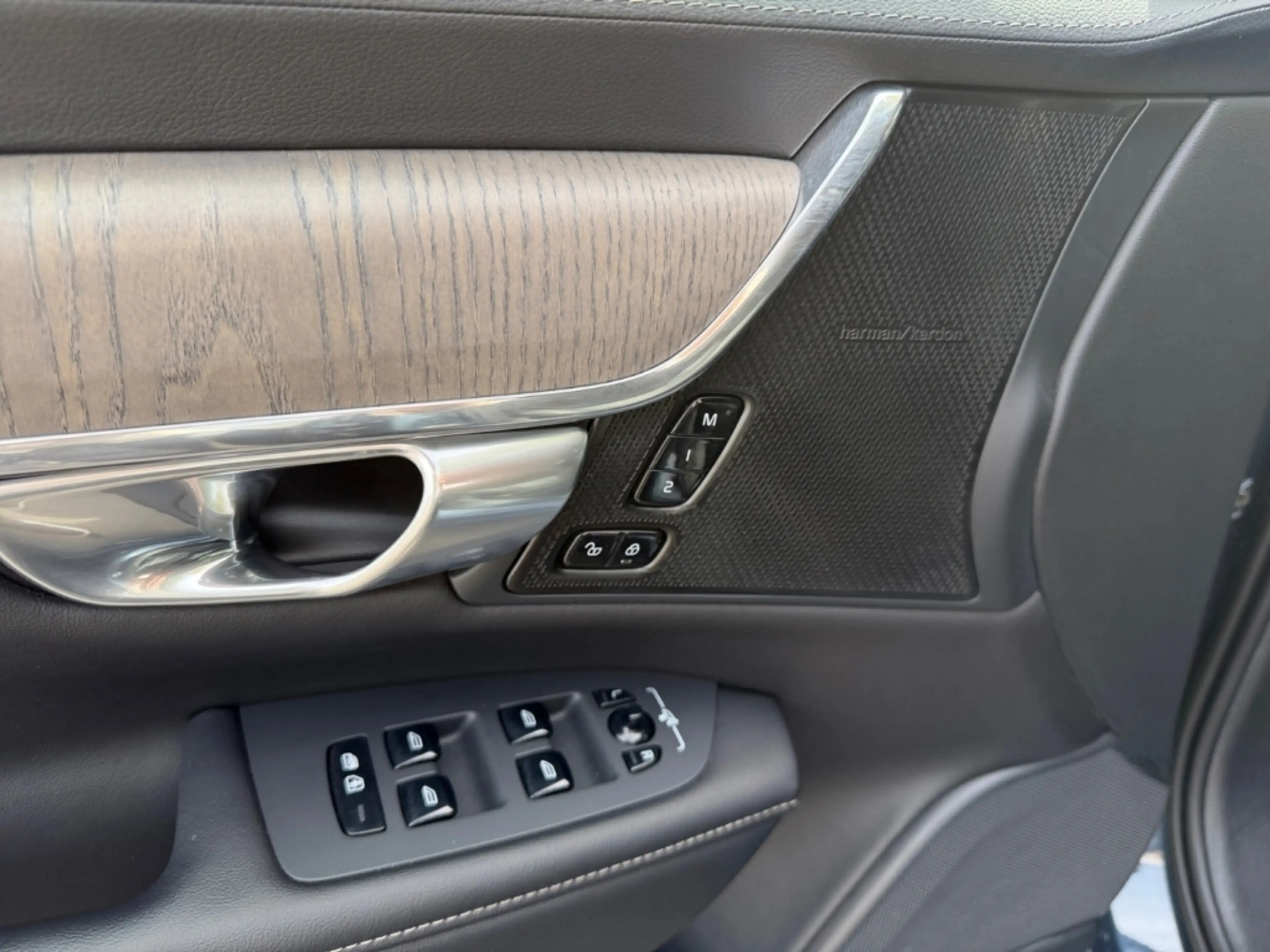 Volvo V90 Plus Bright Recharge AWD StandHZG AHK H&K — photo 15