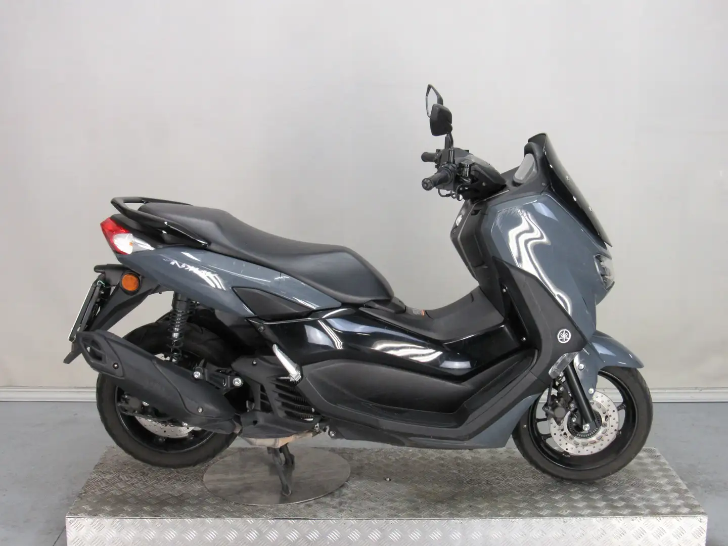Yamaha X-Max 125 ABS Grigio - 1