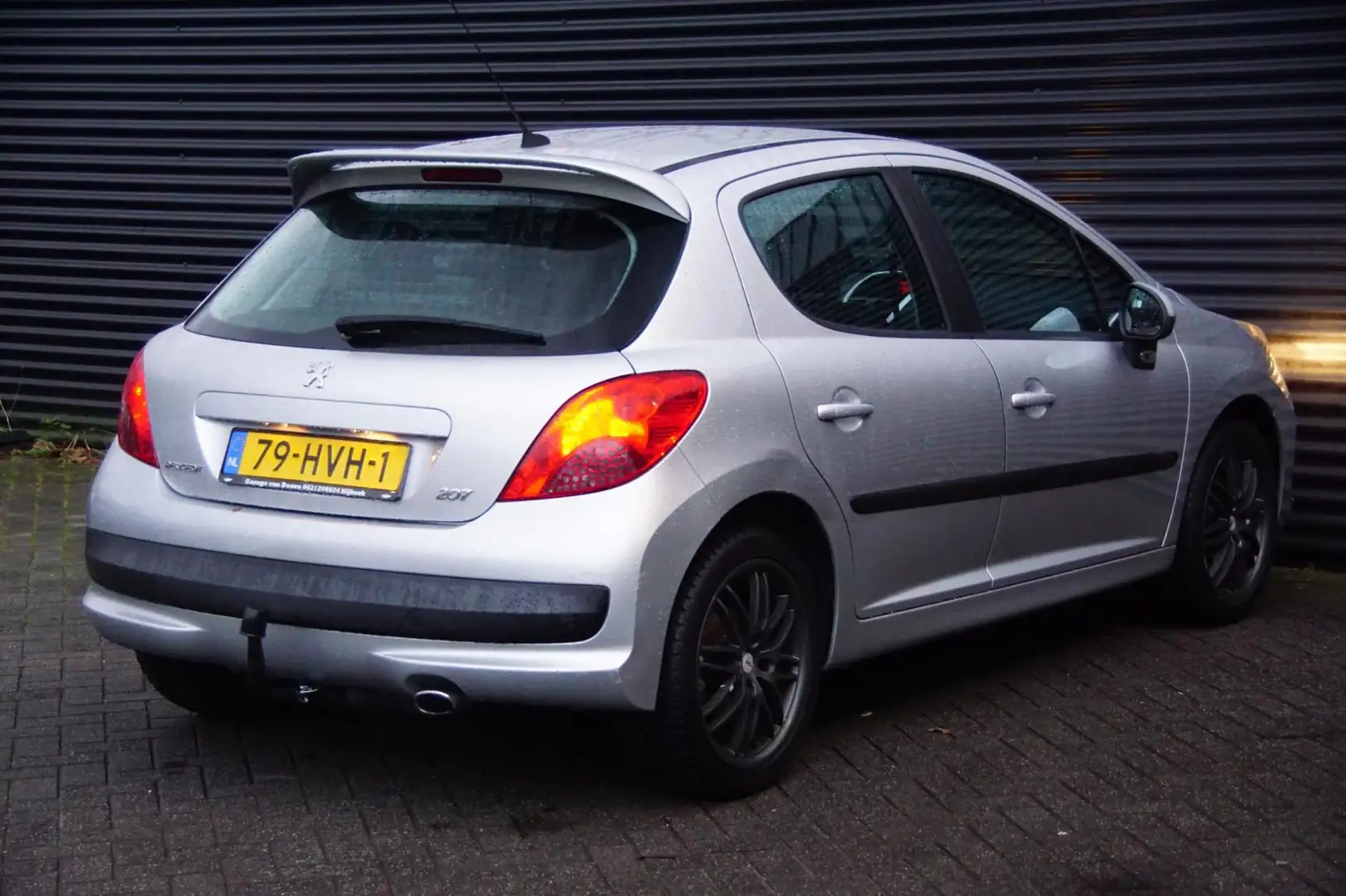 Peugeot 207 1.6 VTi Look | Cruise | Airco | 5 drs | Grijs - 2