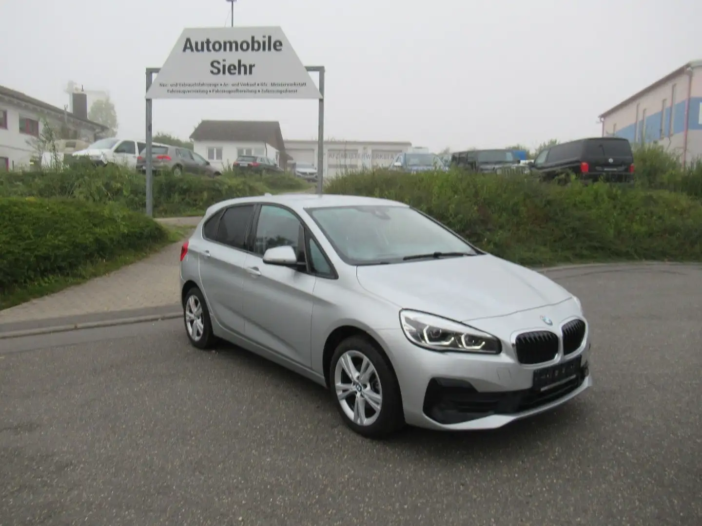 BMW 218 i Active Tourer Advantage Argent - 2