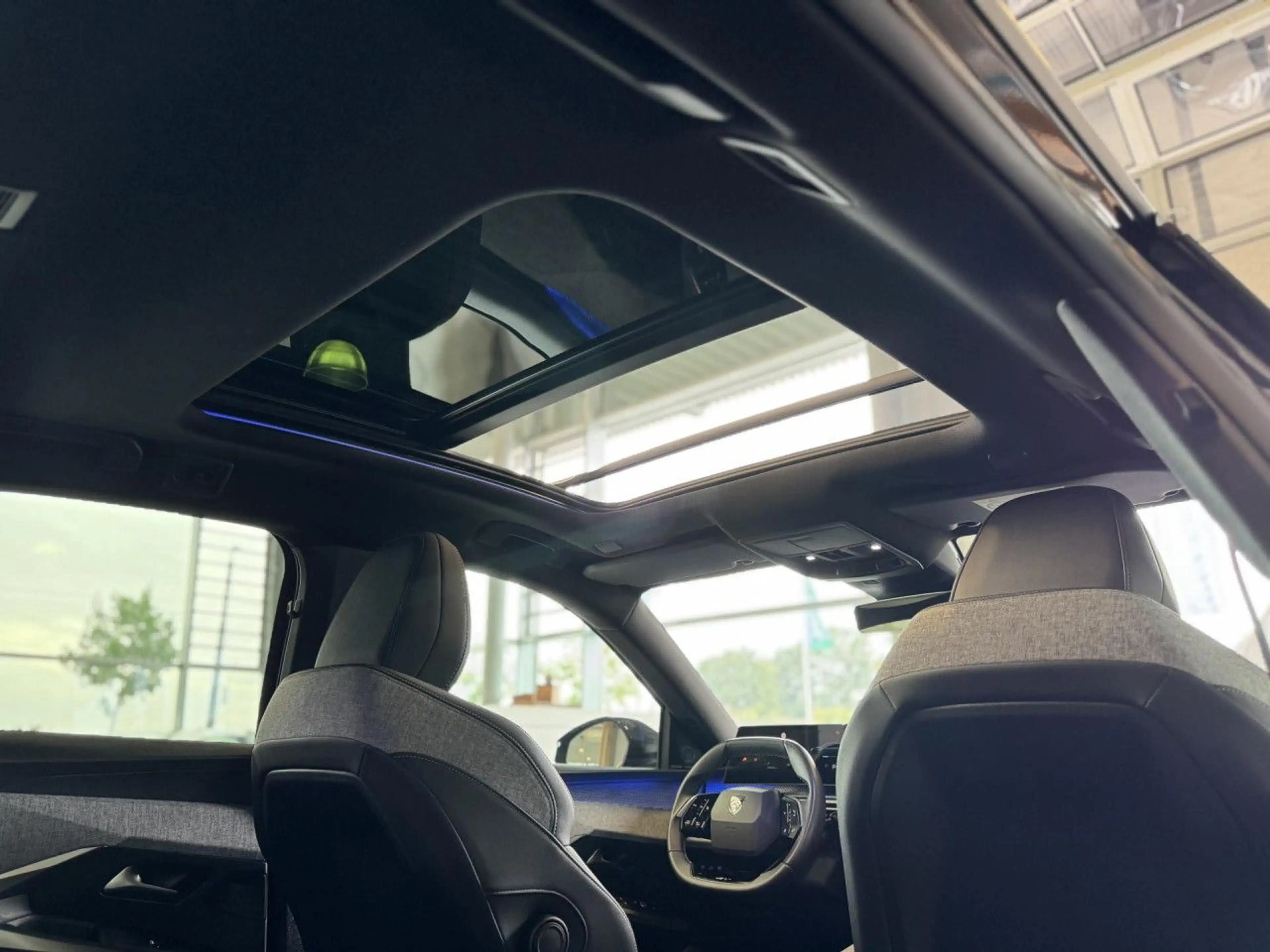 Peugeot 3008 Hybrid 145 GT, 360, ACC, Schiebedach! Navi — photo 20