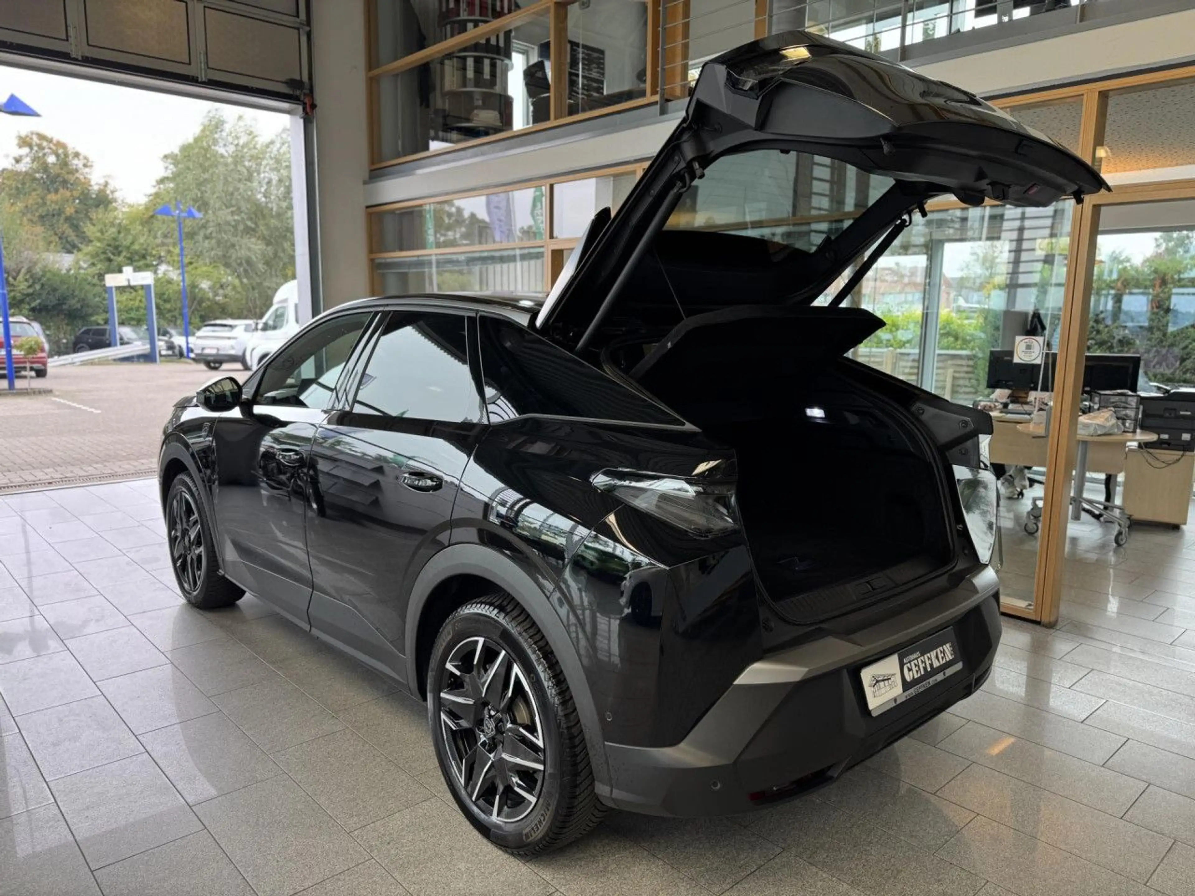 Peugeot 3008 Hybrid 145 GT, 360, ACC, Schiebedach! Navi — photo 9