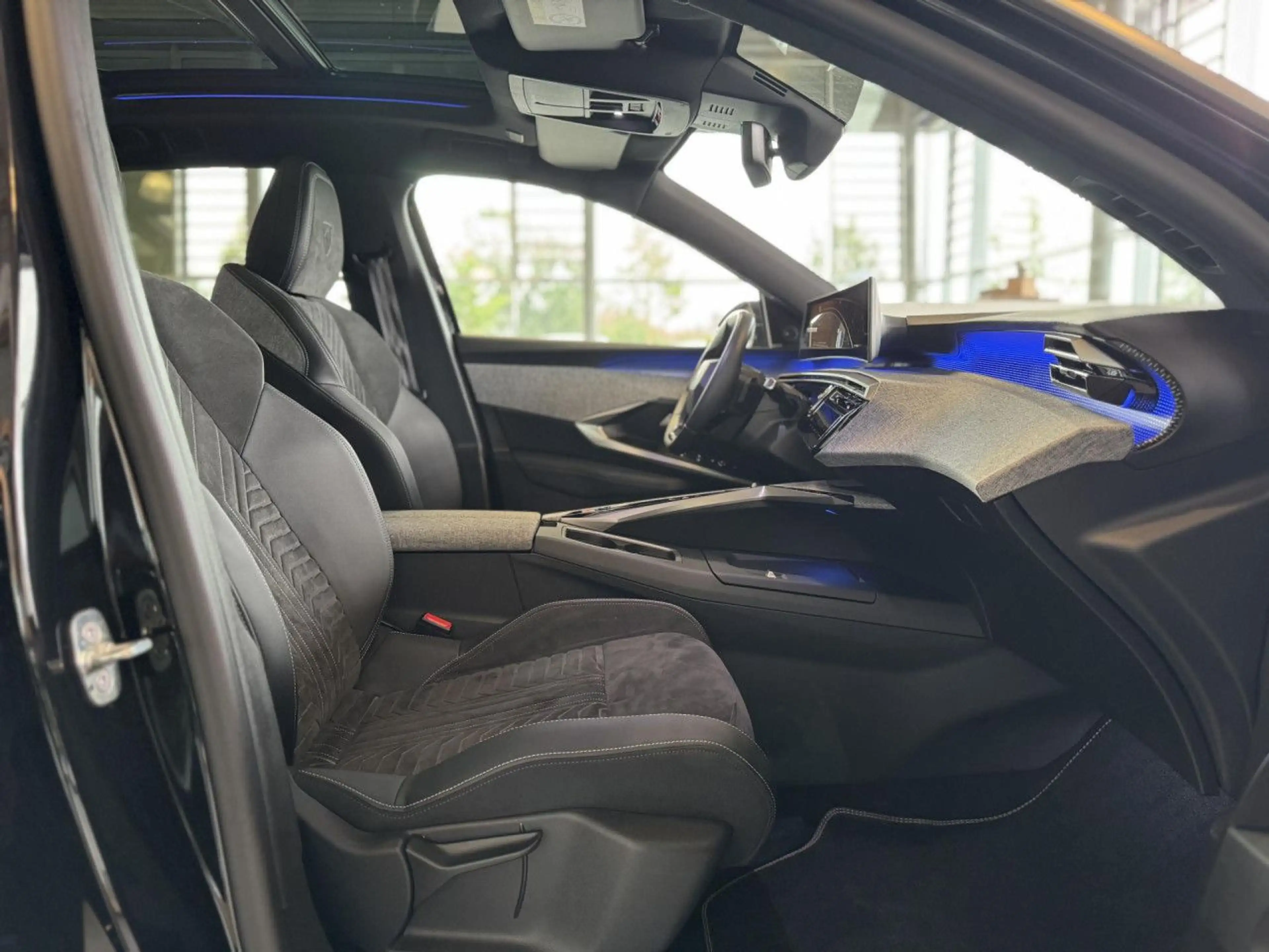 Peugeot 3008 Hybrid 145 GT, 360, ACC, Schiebedach! Navi — photo 14