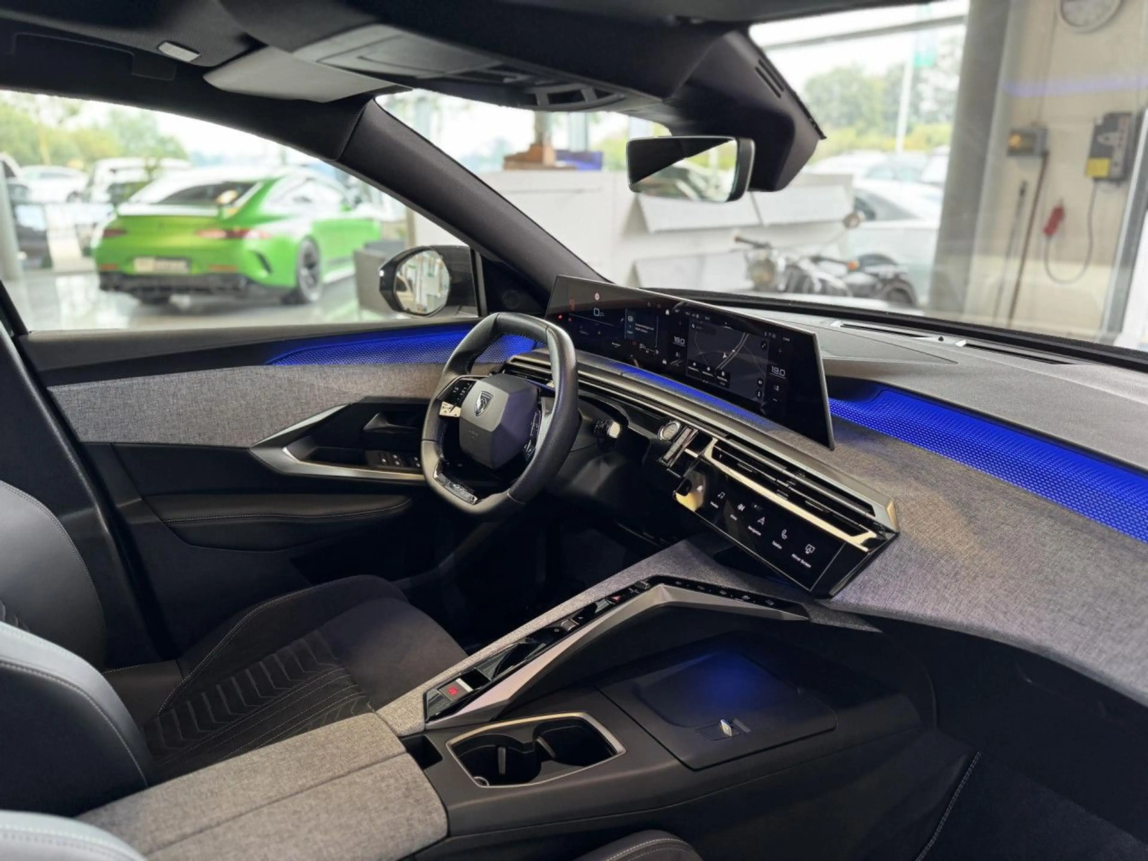 Peugeot 3008 Hybrid 145 GT, 360, ACC, Schiebedach! Navi — photo 16