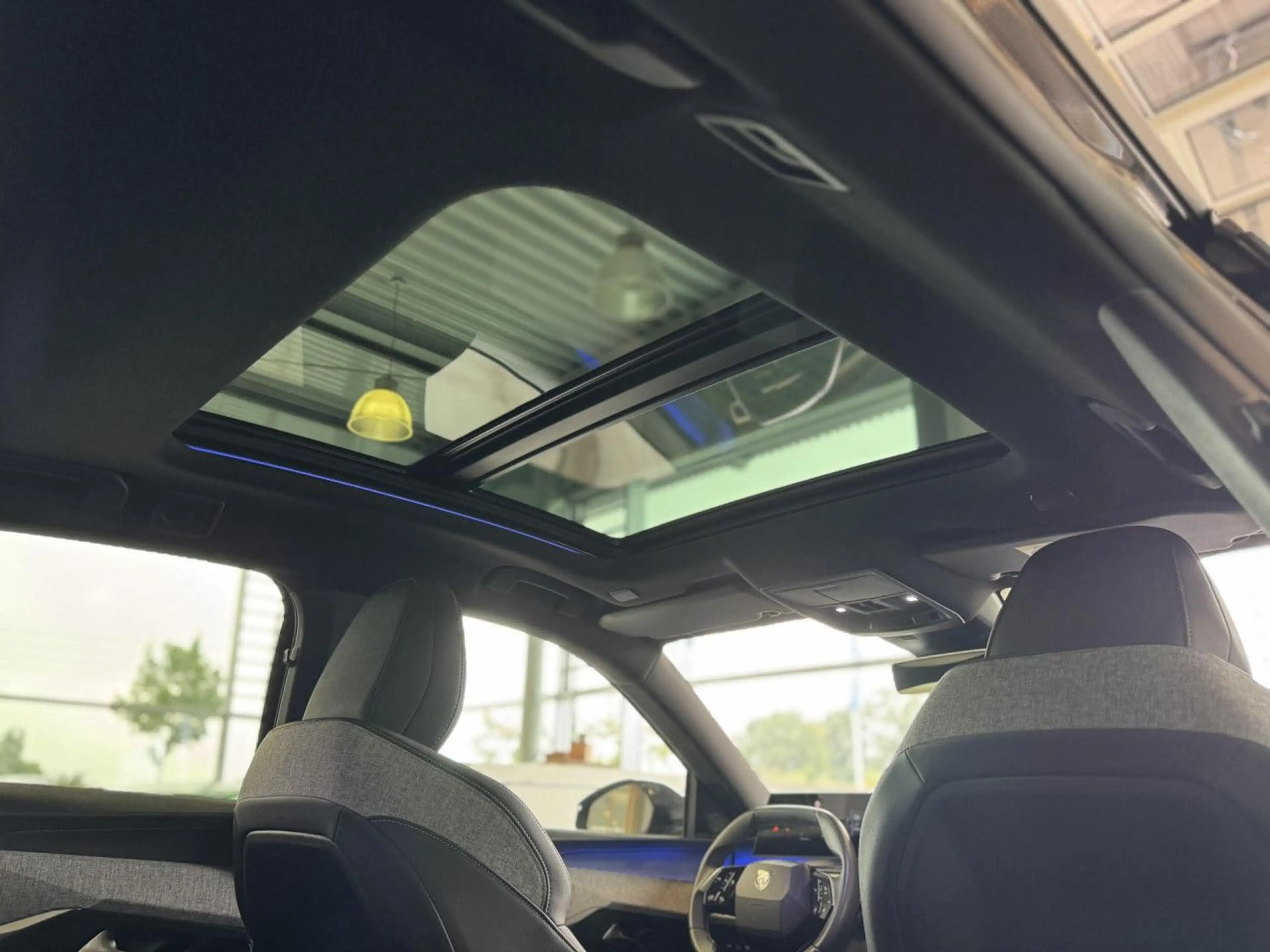 Peugeot 3008 Hybrid 145 GT, 360, ACC, Schiebedach! Navi — photo 19