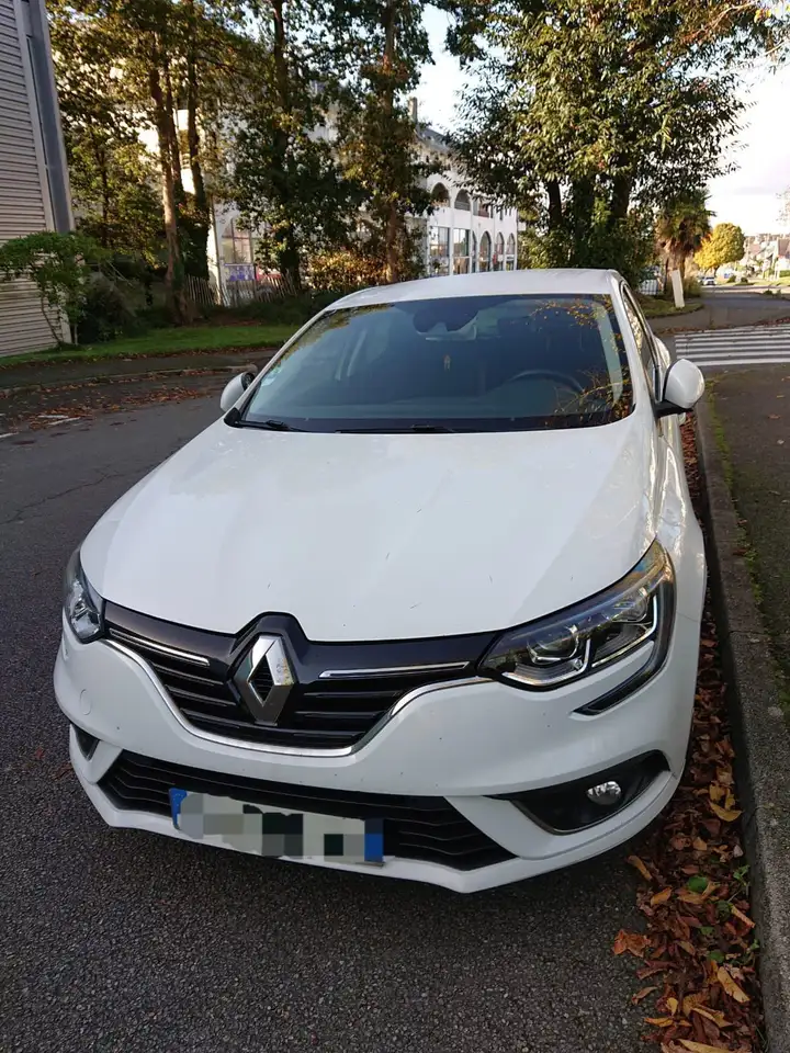 Renault Megane MÃ©gane IV Berline Blue dCi 95 Business