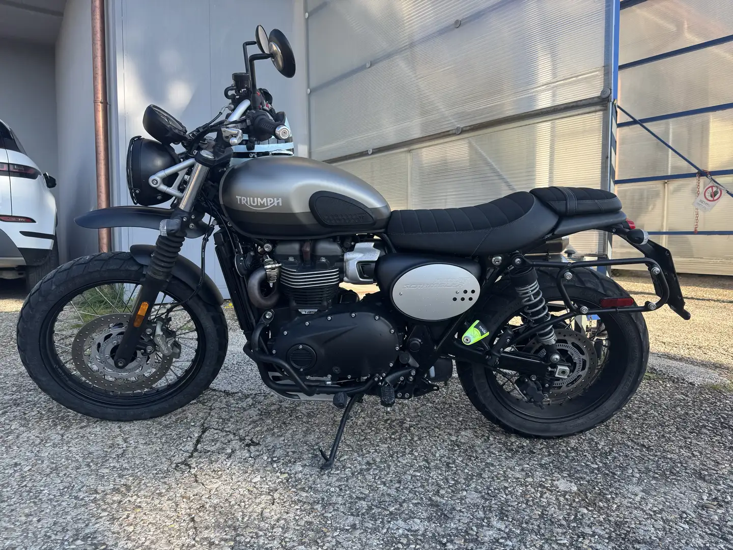 Triumph Street Scrambler Triumph Street Scrambler 900 Sandstorm - 2