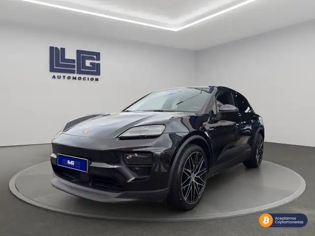 2024 Porsche Macan in Black for sale