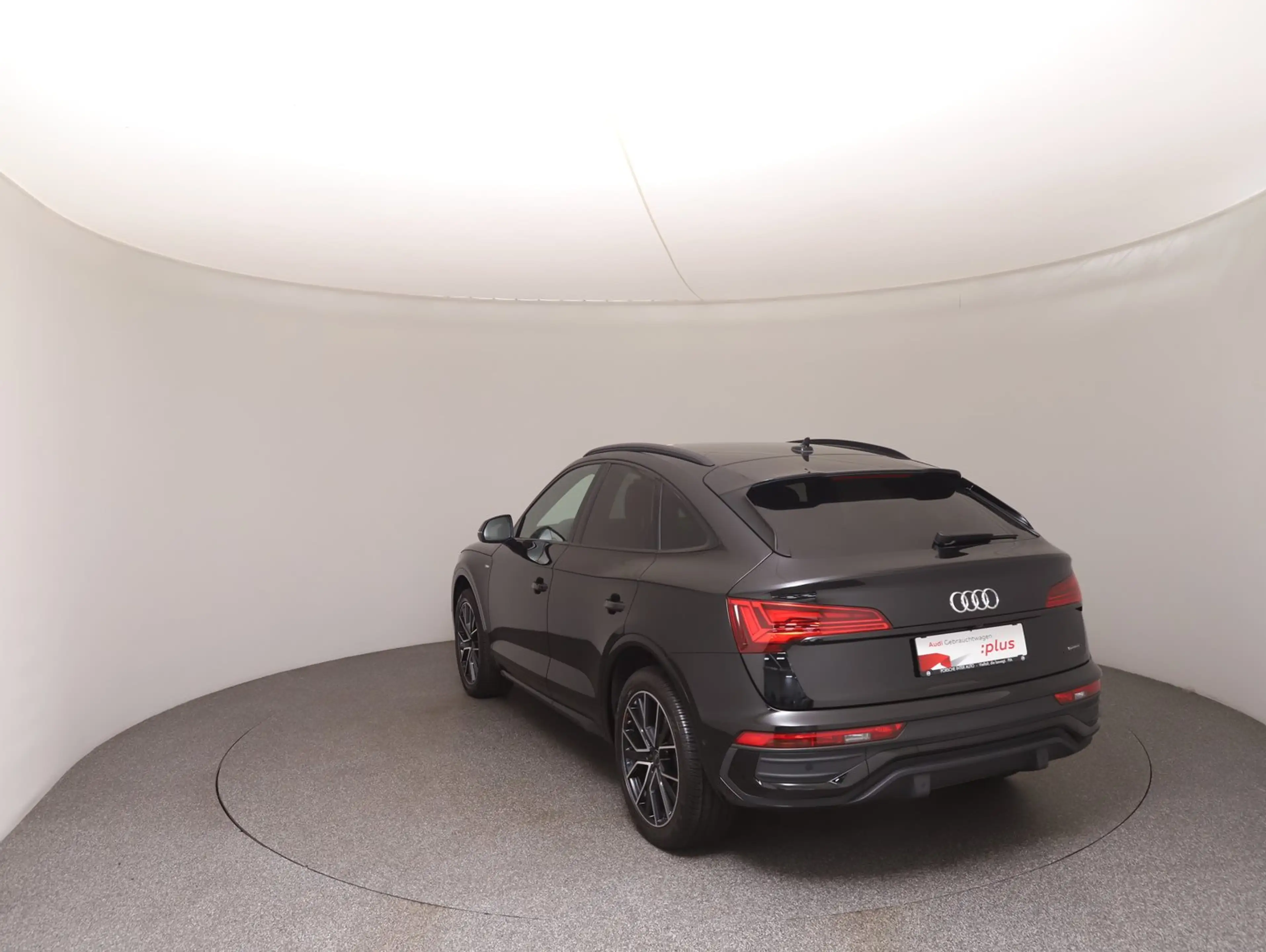 Audi Q5 40 TDI quattro S line — photo 5