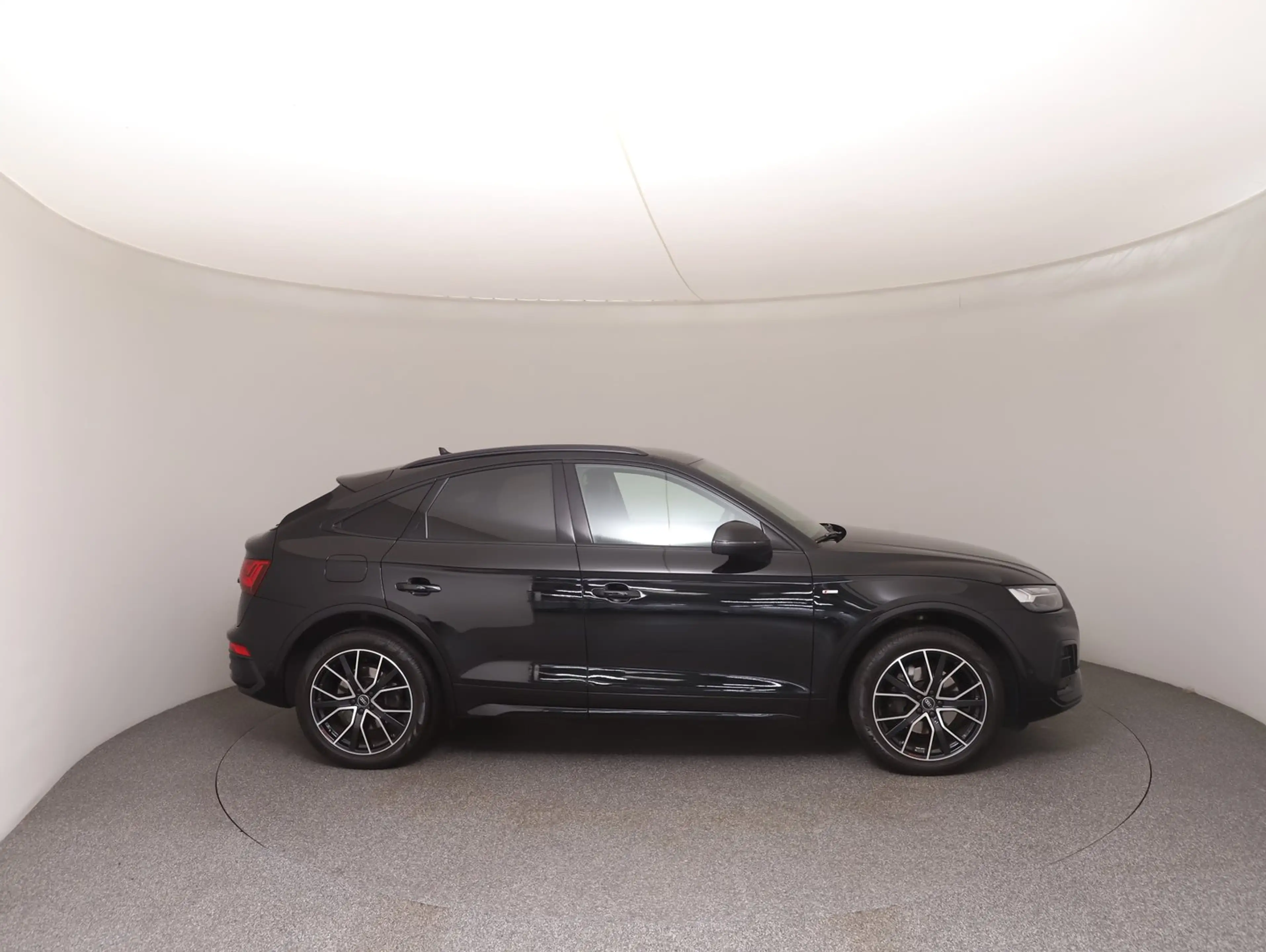 Audi Q5 40 TDI quattro S line — photo 28