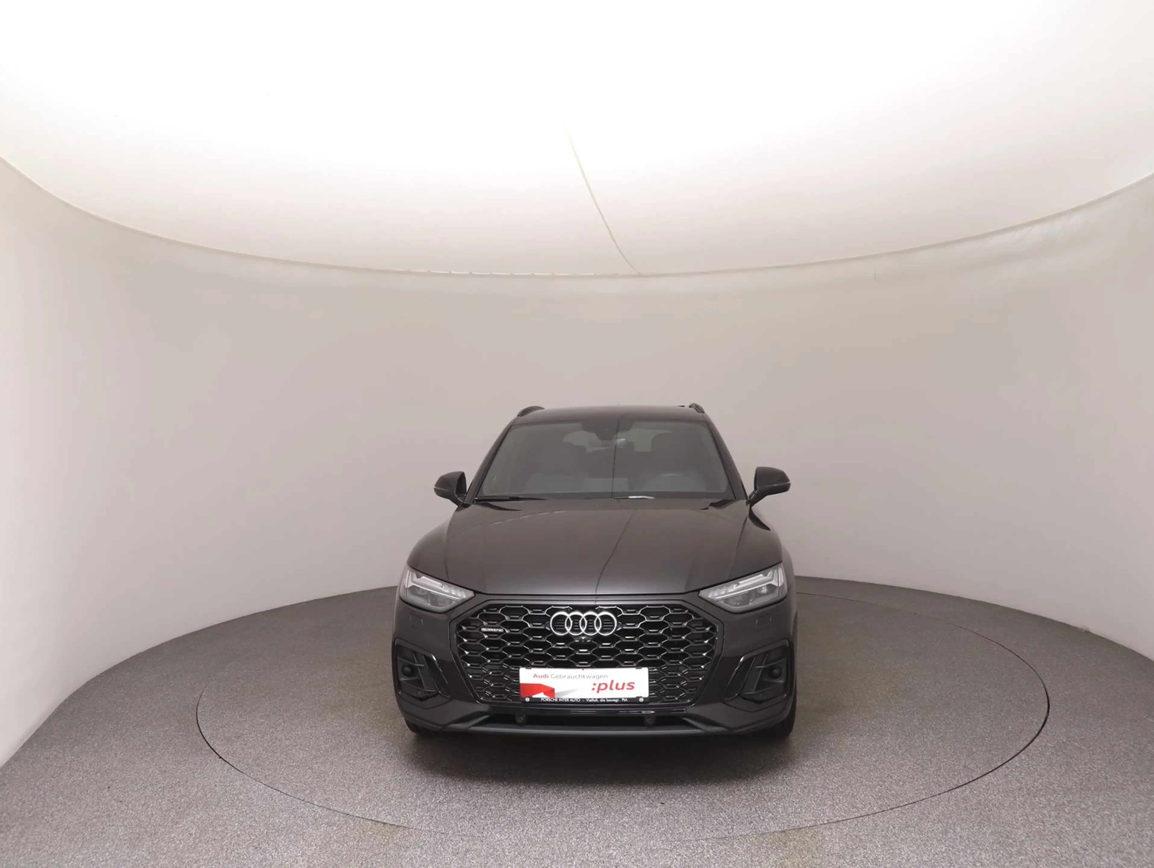 Audi Q5 40 TDI quattro S line — photo 3