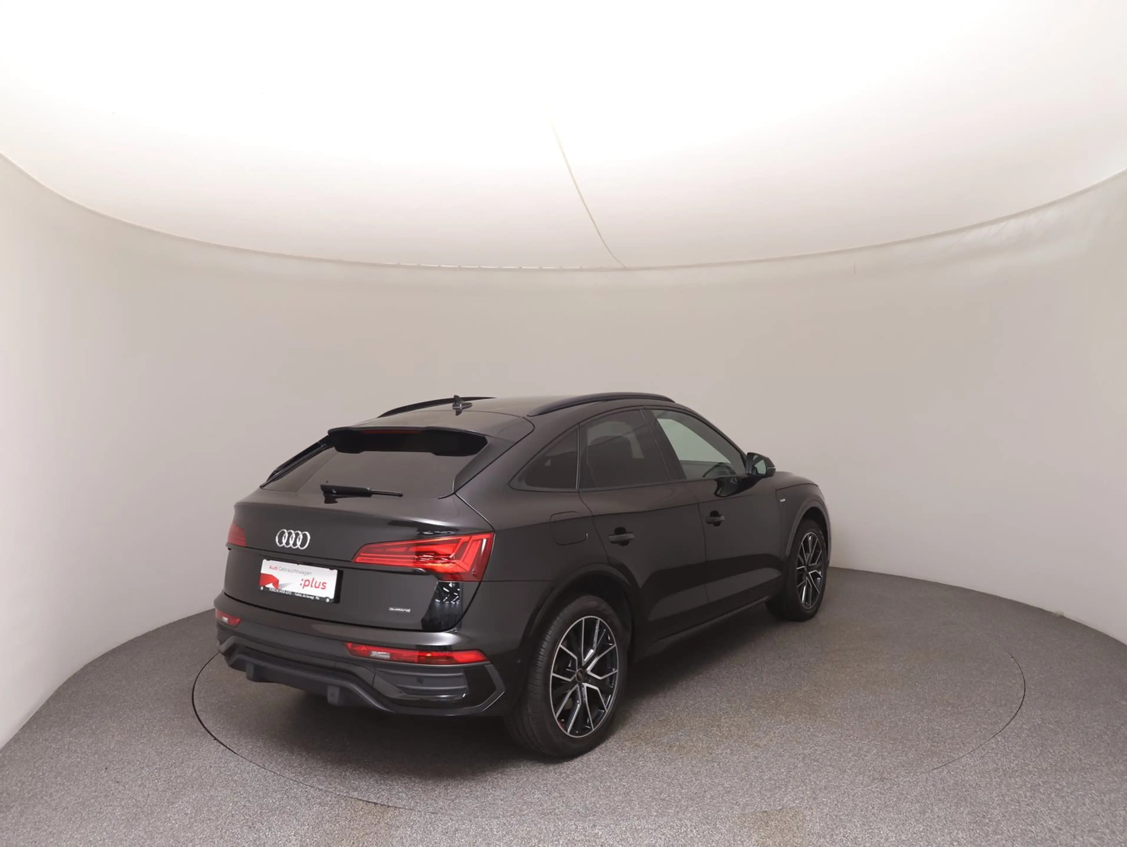 Audi Q5 40 TDI quattro S line — photo 4