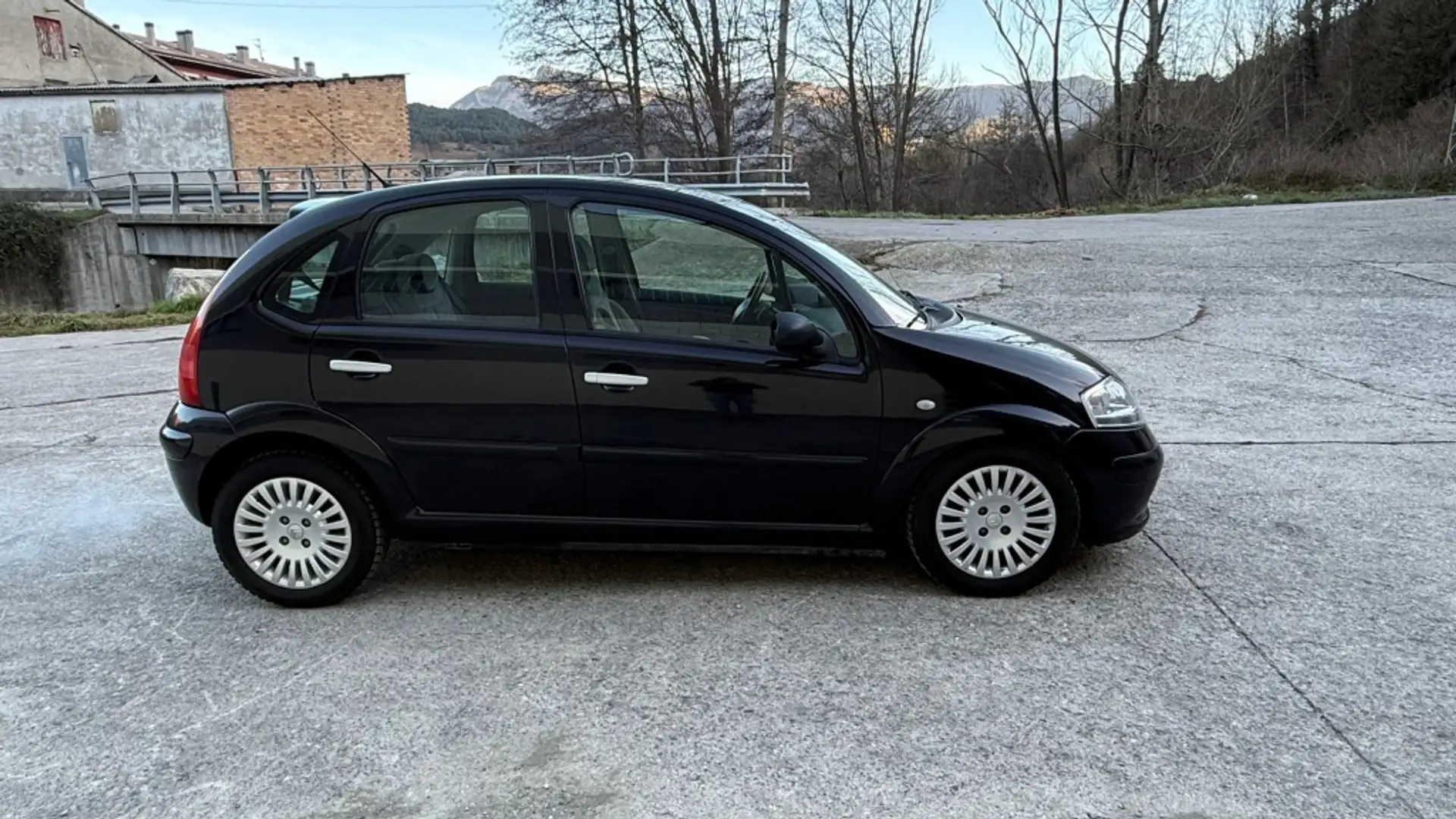 Citroen C3 1.4HDI Premier Sensodrive Zwart - 2