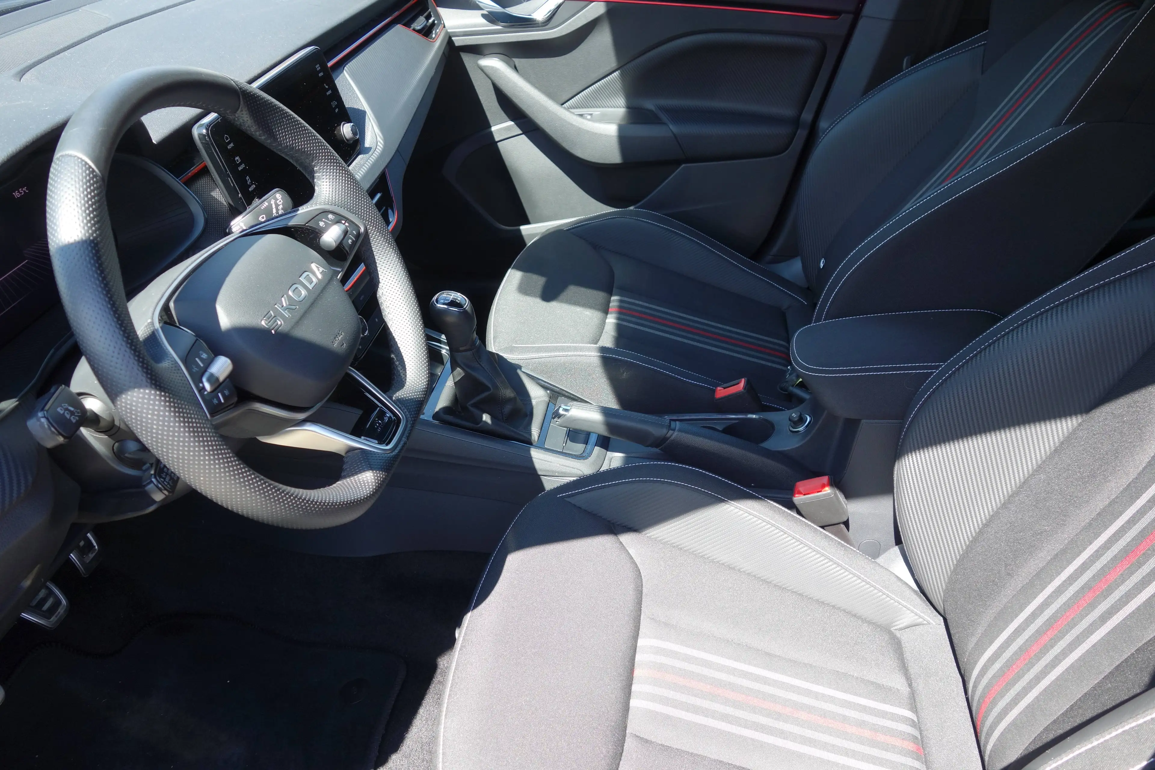 Skoda Kamiq Monte Carlo Anhängerk. beheizt Lenkrad / Garantie — photo 11