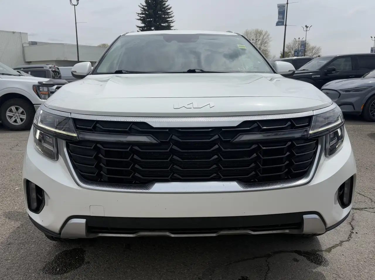 Kia Seltos снимка Kia Seltos