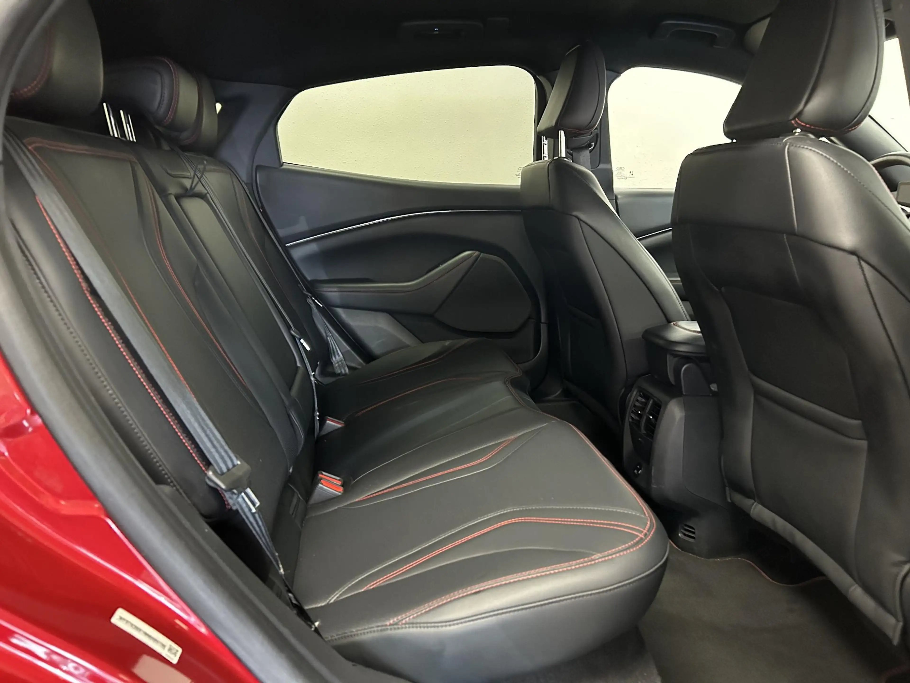 Ford Mustang Mach-E AWD 75 kWh | CAMERA | LED | LEDER | SOH 91% — photo 31