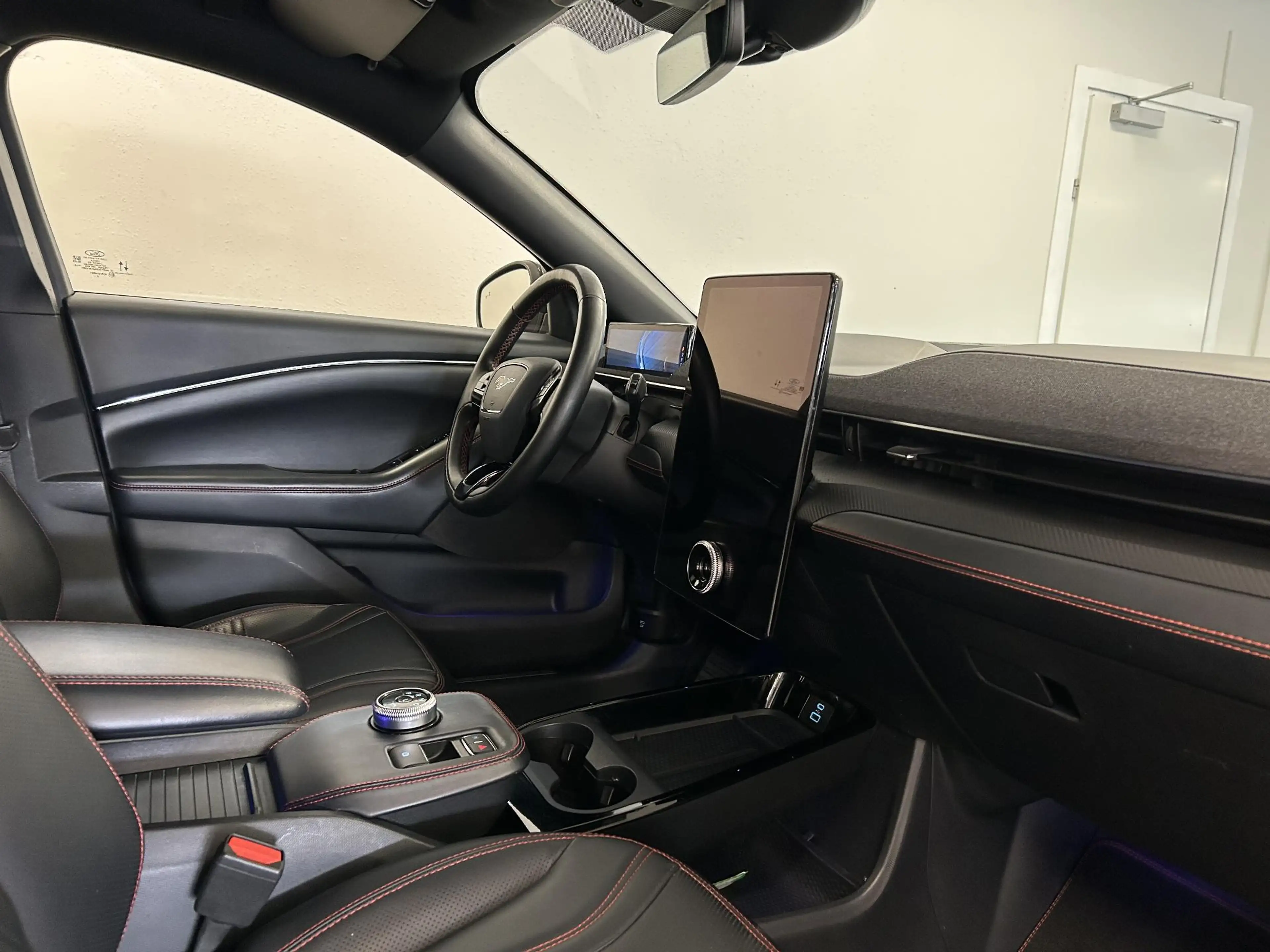 Ford Mustang Mach-E AWD 75 kWh | CAMERA | LED | LEDER | SOH 91% — photo 33