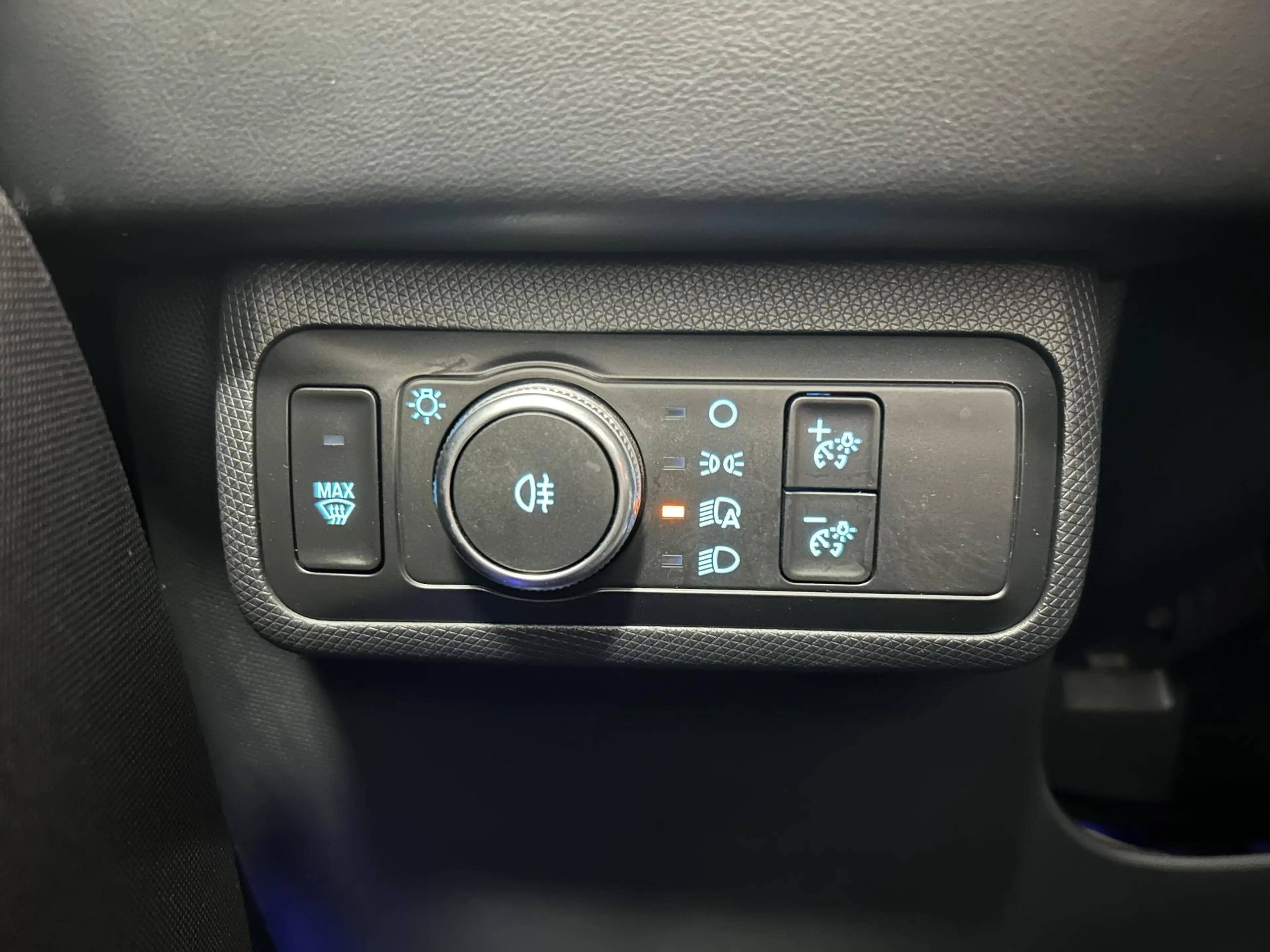 Ford Mustang Mach-E AWD 75 kWh | CAMERA | LED | LEDER | SOH 91% — photo 39