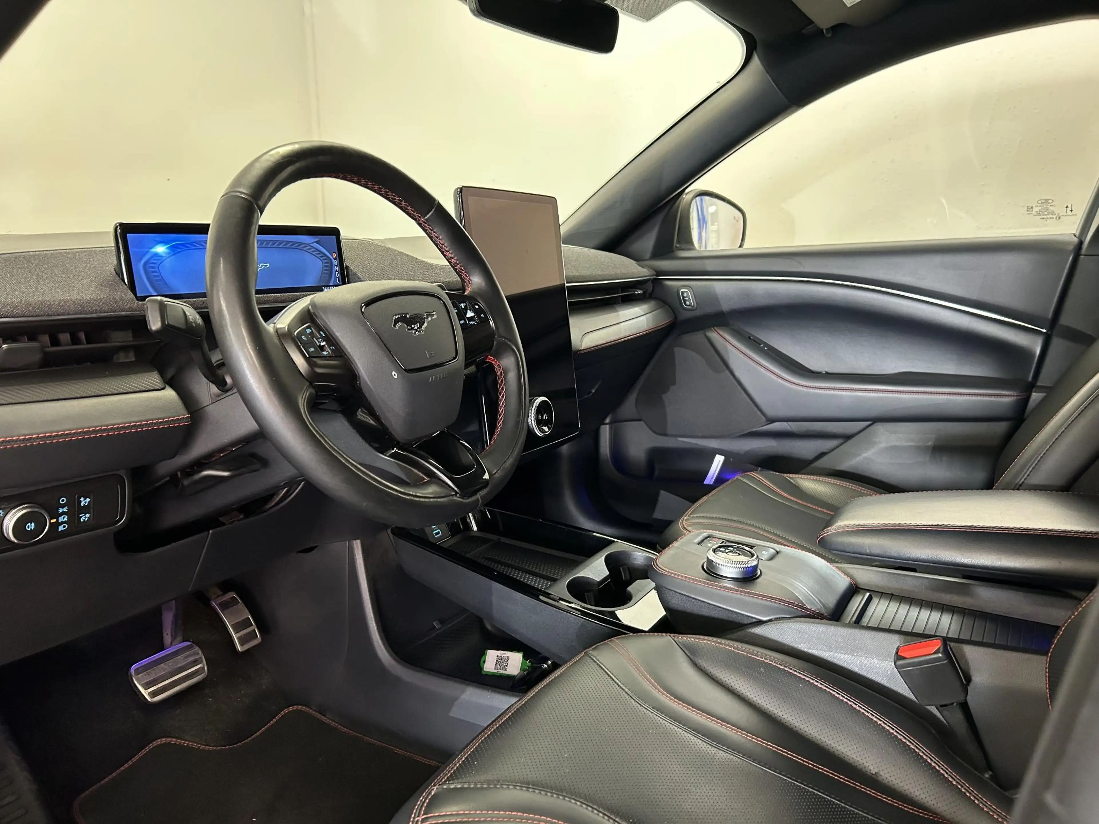 Ford Mustang Mach-E AWD 75 kWh | CAMERA | LED | LEDER | SOH 91% — photo 28