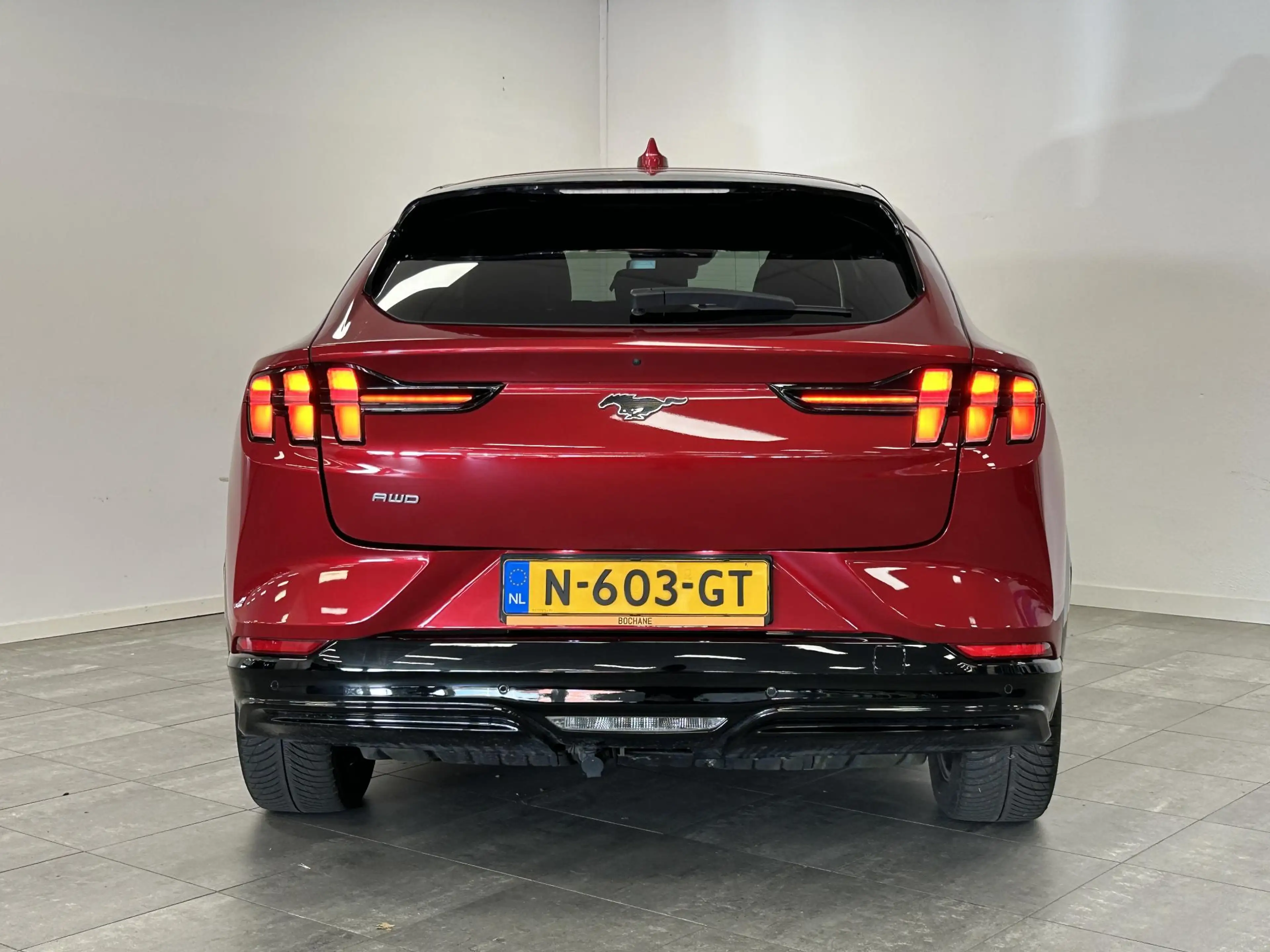 Ford Mustang Mach-E AWD 75 kWh | CAMERA | LED | LEDER | SOH 91% — photo 22