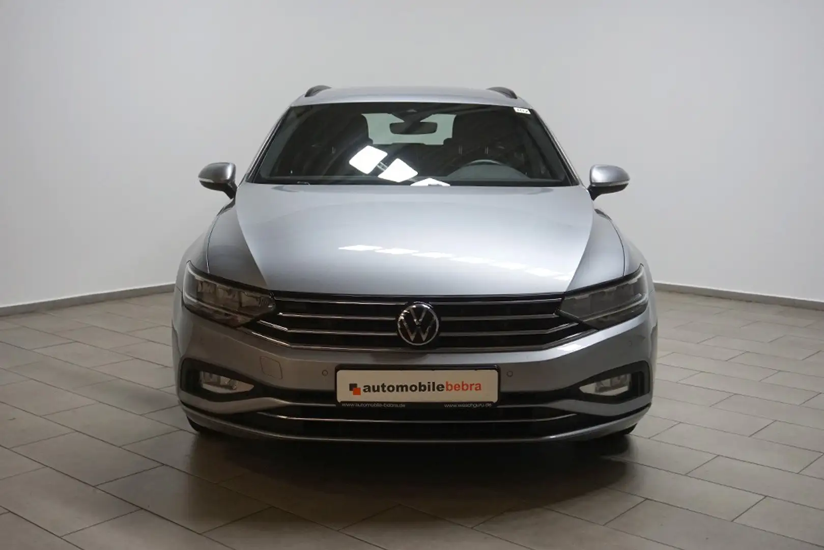 Volkswagen Passat 2.0TDI DSG Business AHK Navi LED Argintiu - 2