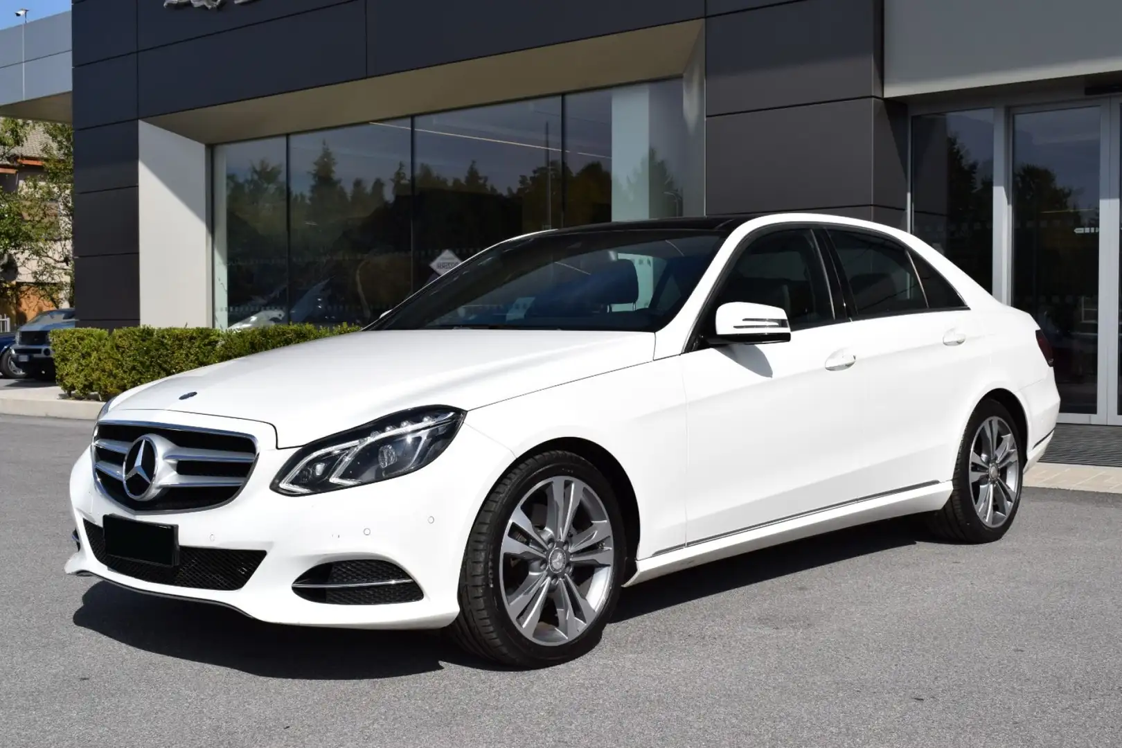 Mercedes-Benz E 350 BlueTEC 4Matic AUTOMATIC Blanc - 1