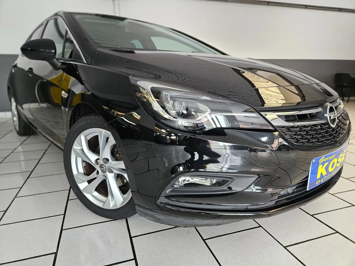 Opel Astra 1.6 CDTi 110CV//CUIR SPORT/CARPLAY//NAVI/1ERE MAIN Noir - 2