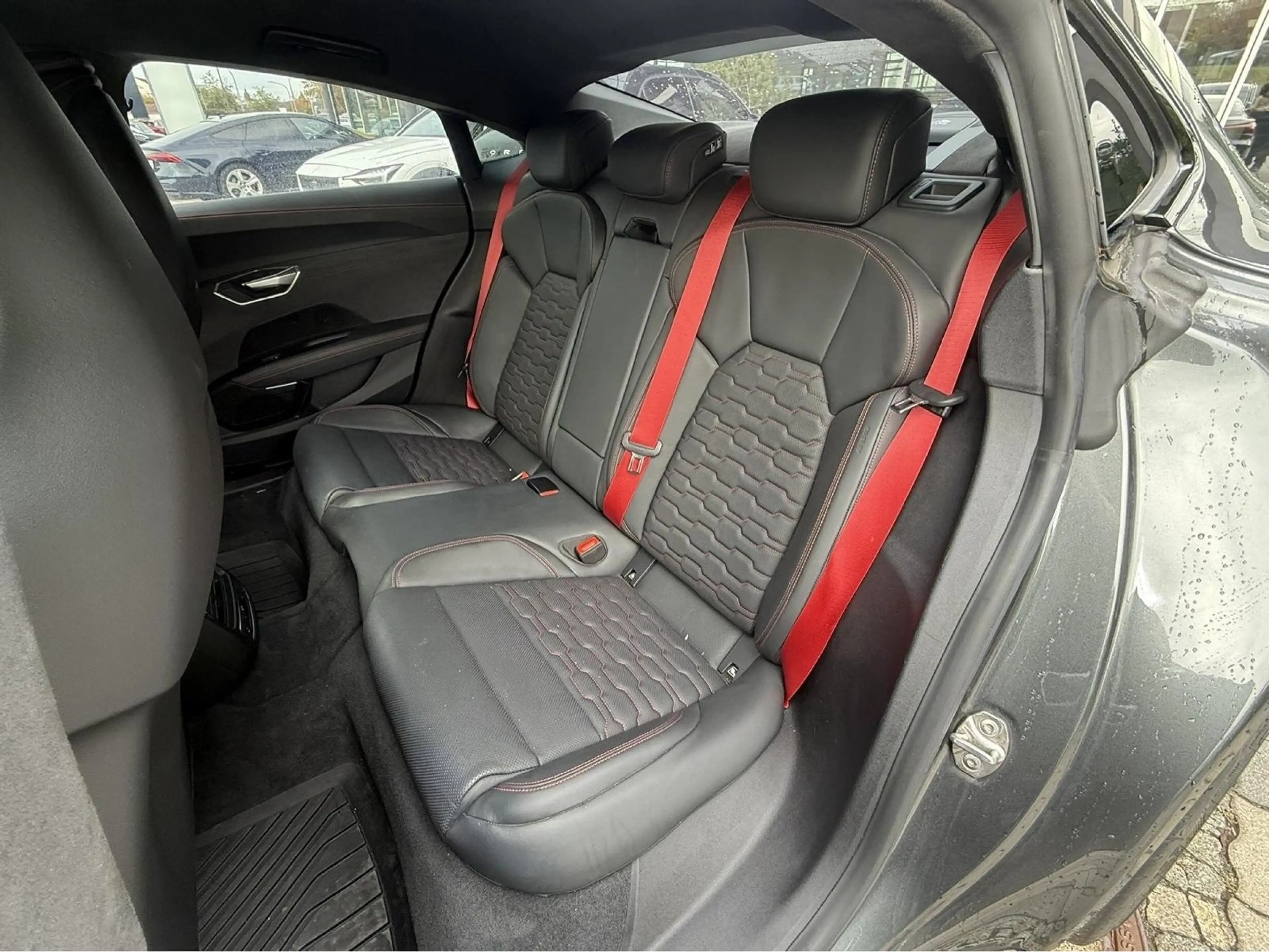 Audi RS e-tron GT quattro B&O Matrix Virtual 360° ACC — photo 12