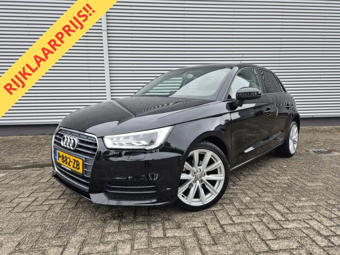 Audi A1 Sportback 1.0 TFSI Zwart - 1