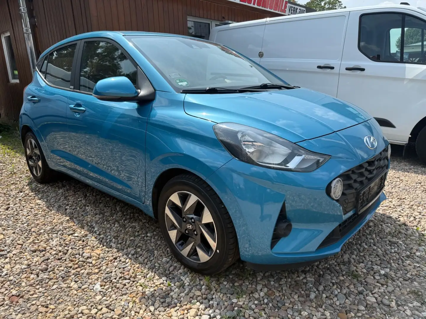 Hyundai i10 Trend*Autom/Navi/R-Kam/Sitzhzg/Lenkradhzg* Blau - 1