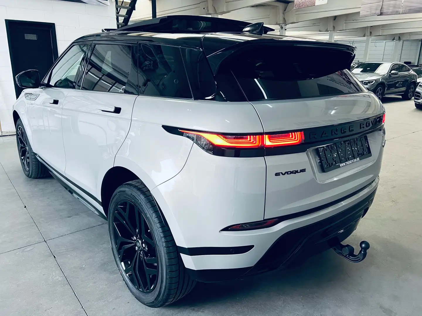 Land Rover Range Rover Evoque 2.0 TD4 MHEV 4WD R-Dynamic HSE+CARNET+GARANTIE Gris - 2