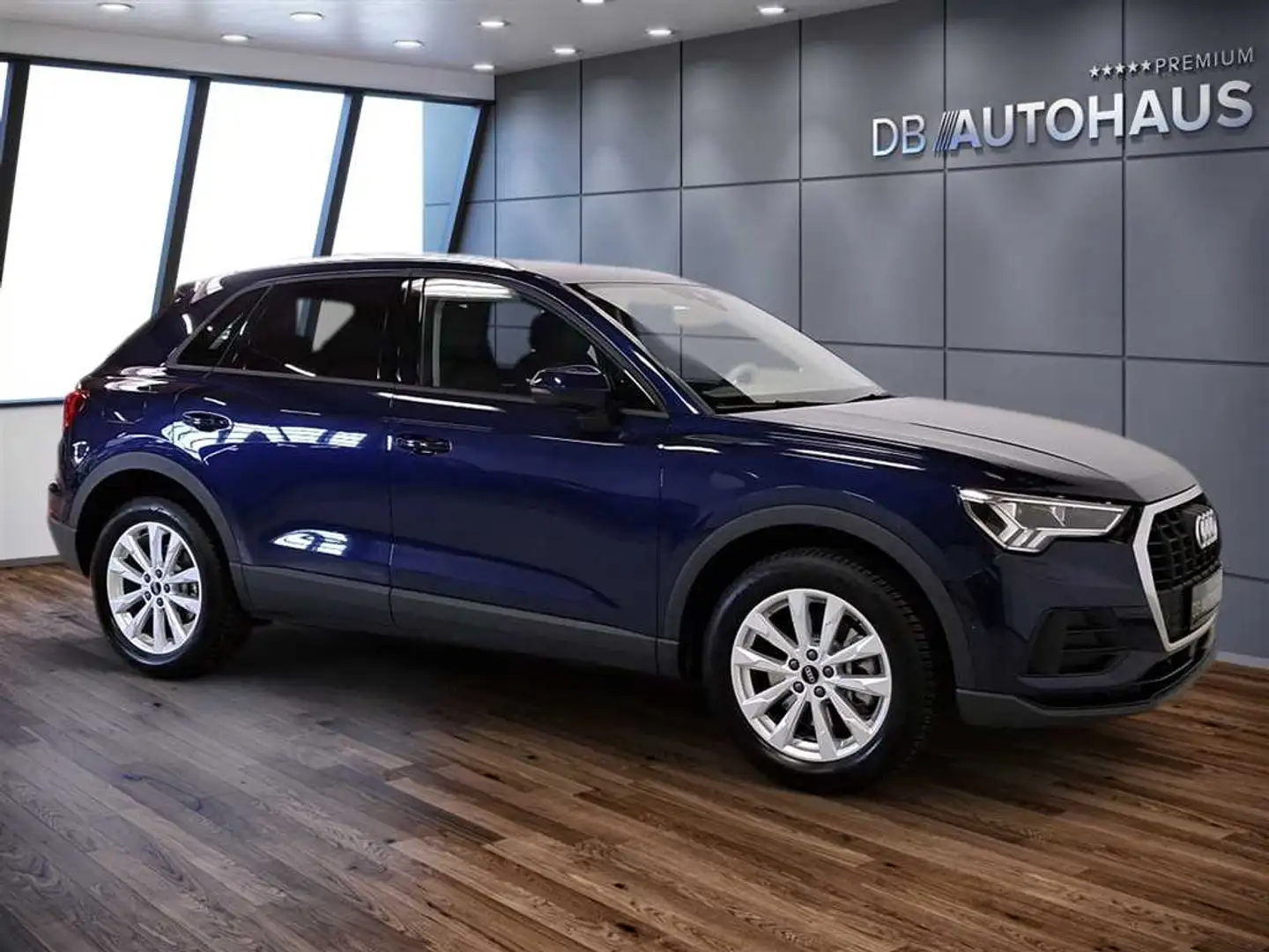 Audi Q3 45 1.4 TFSI e S-tronic Синій - 2