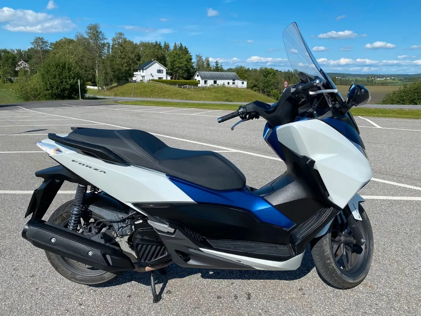 Honda Forza 125 Blanc - 1