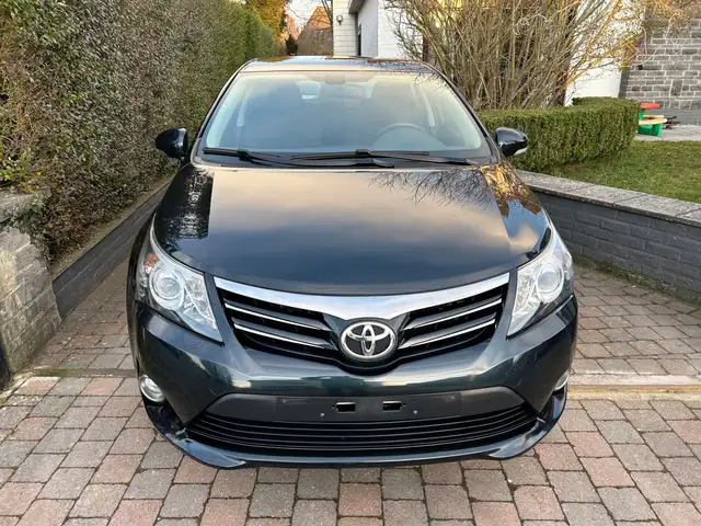 Toyota Avensis Avensis 1.6i 6MT COMFORT GPS CAMERA CRUIS CONTROL