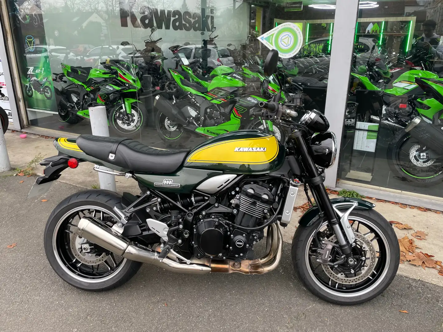 Kawasaki Z900RS - 1