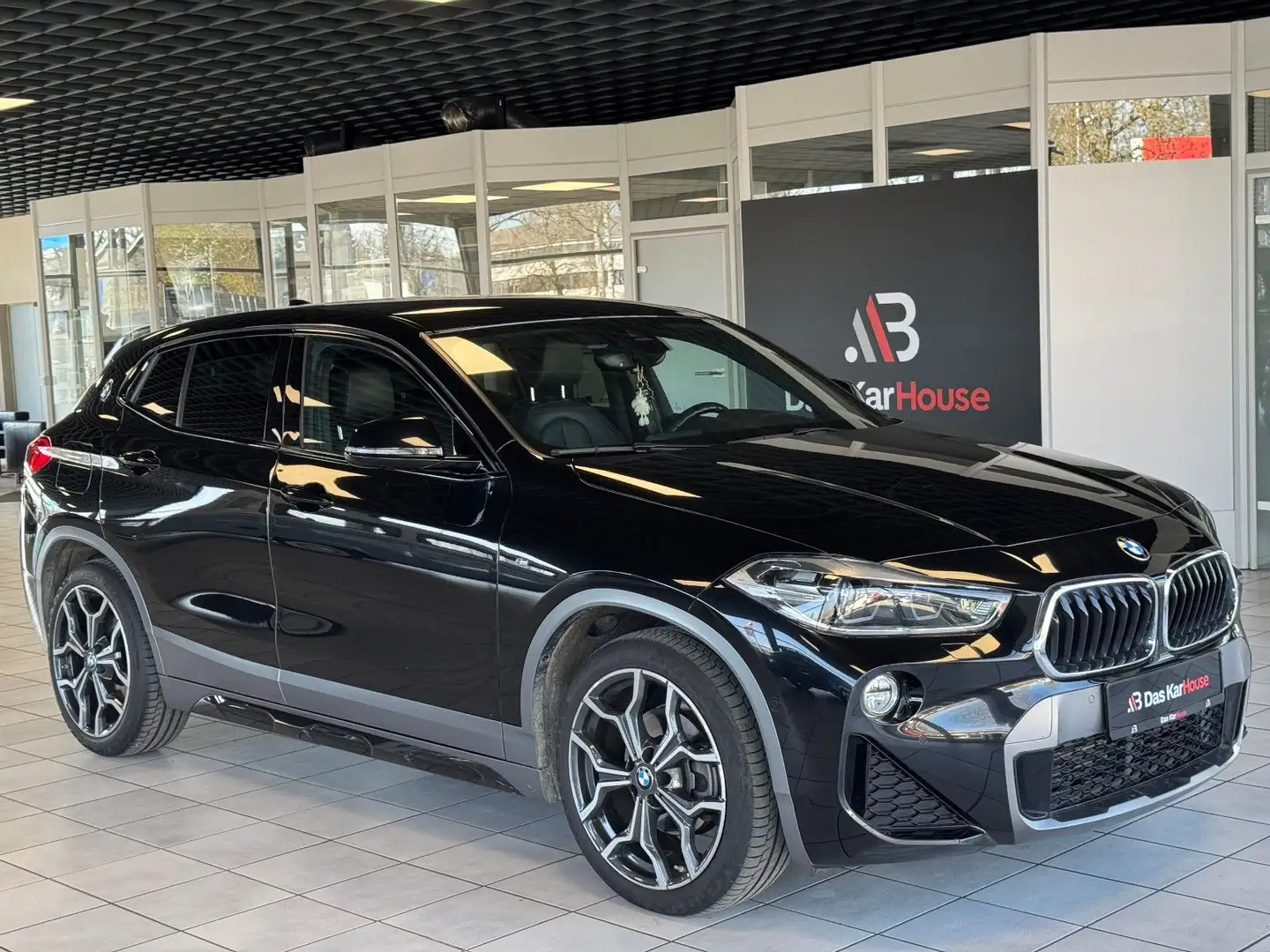 BMW X2 xDrive 18 d M Sport X · Navi · Kamera · HiFi Schwarz - 1