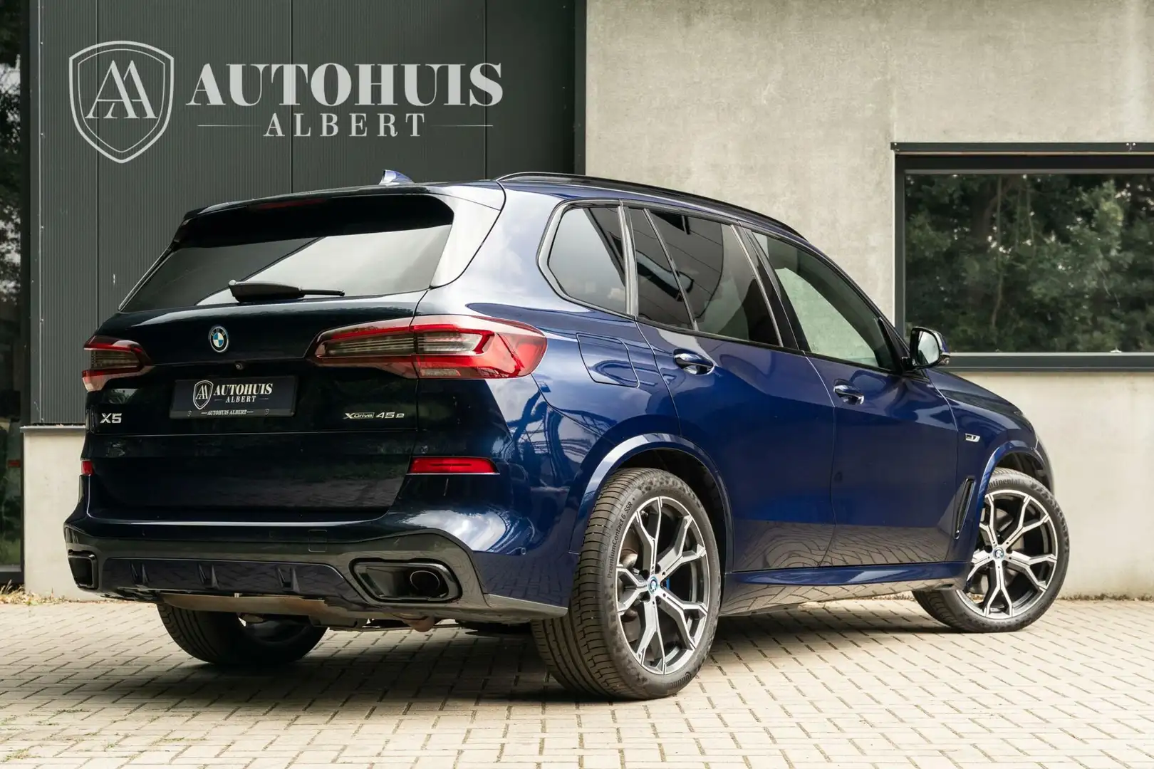 BMW X5 xDrive45e M-Sport Individual Carbon 360c Trekhaak Blauw - 2